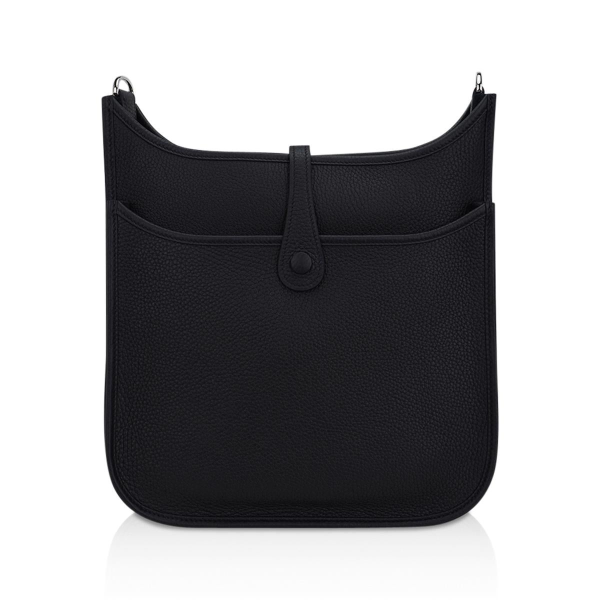 Hermes Bag Evelyne PM Black Clemence Palladium Hardware In New Condition In Miami, FL