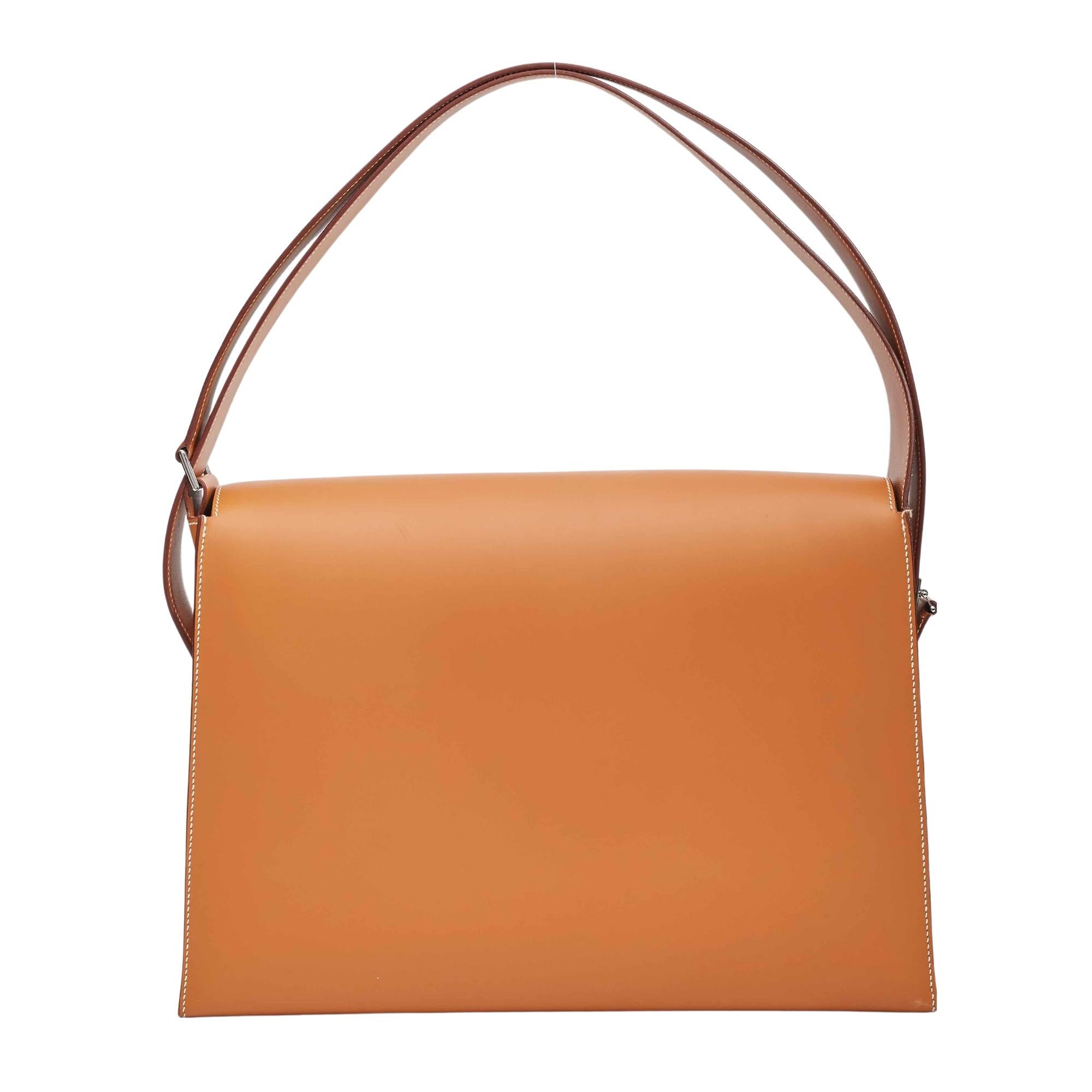Hermes Tasche Madonna Camel Messenger Bag Groß (Orange) im Angebot