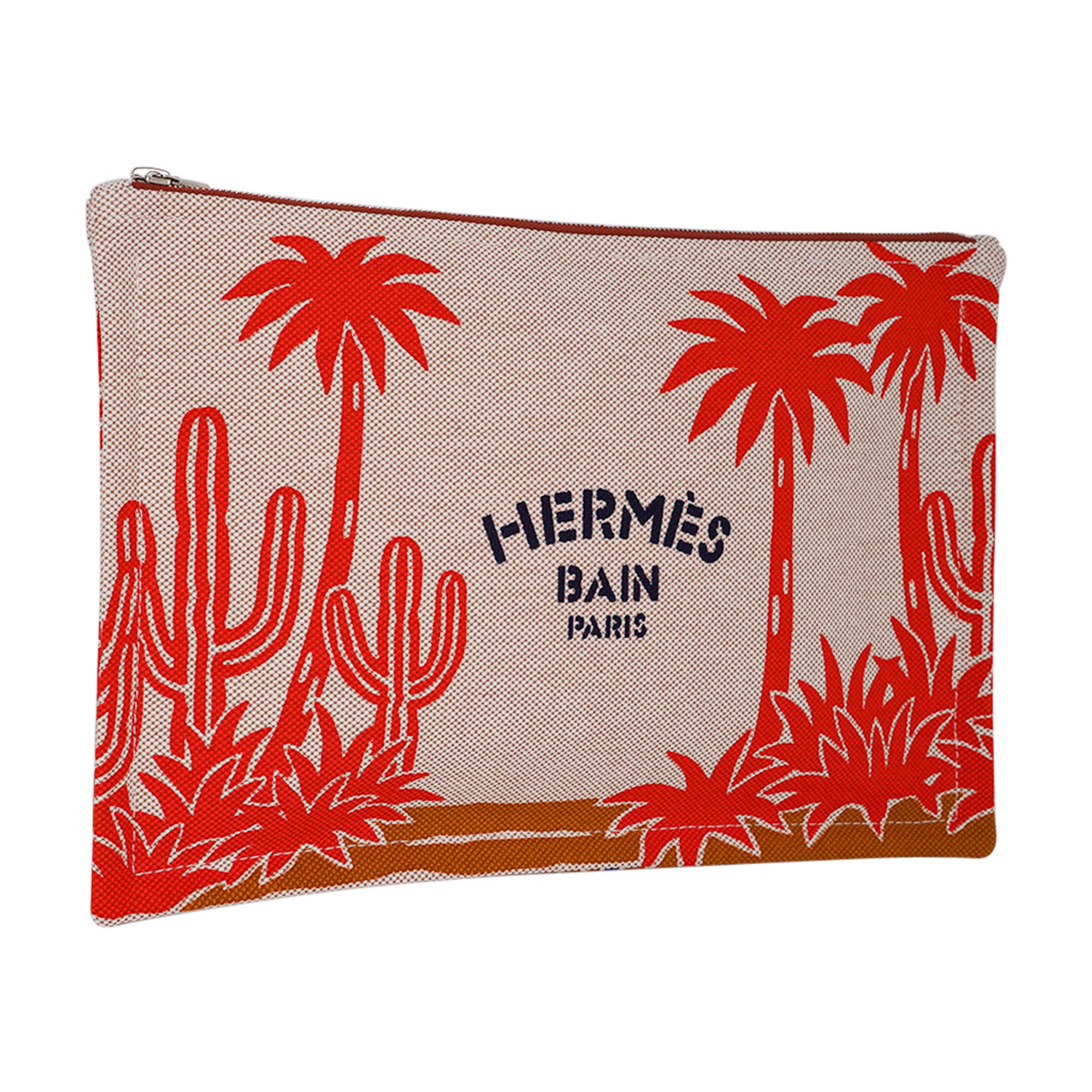 Hermes Bain Le Bel Oasis Case Printed Toile Medium Model at 1stDibs