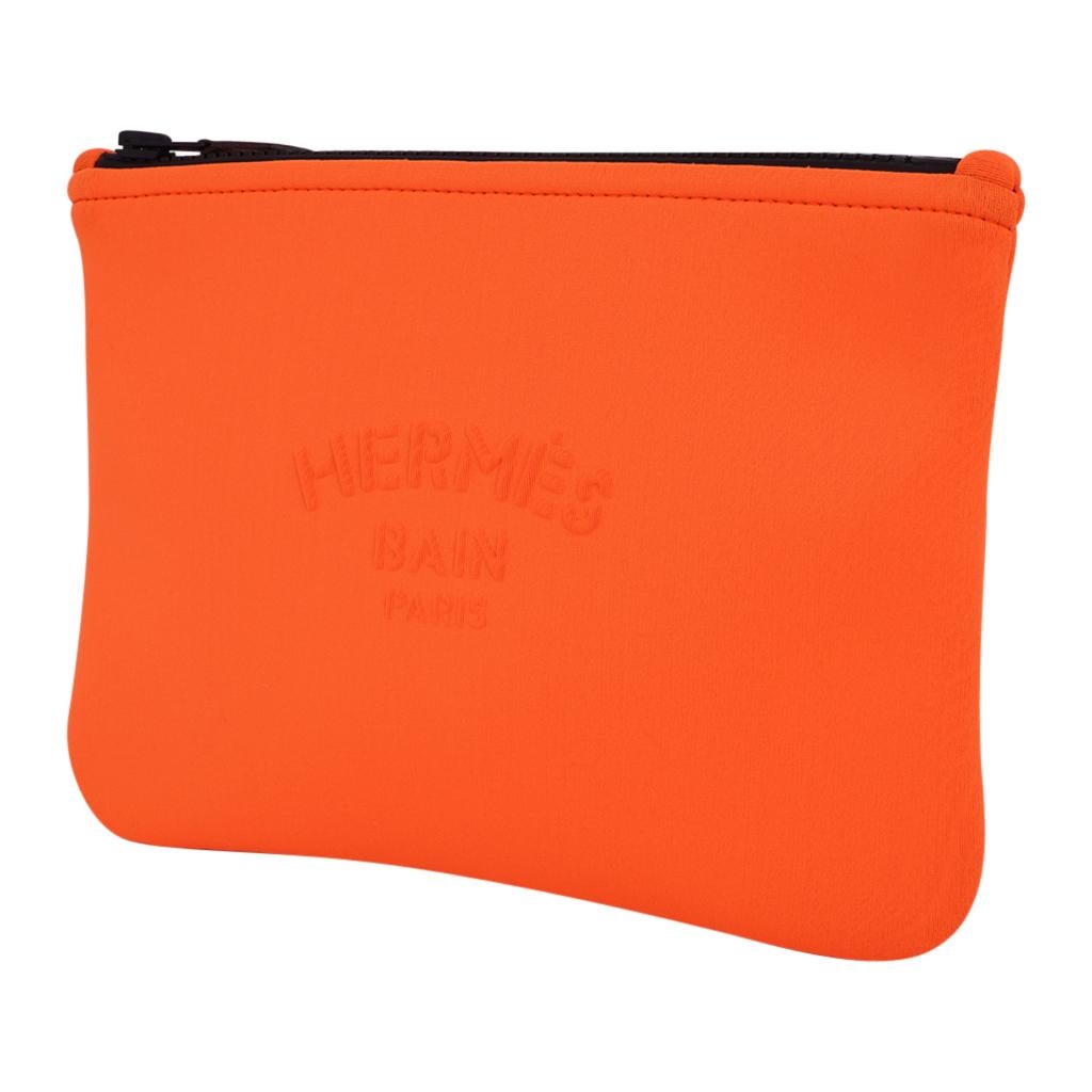 Hermès Bain Neobain Case / Pochette plate orange Nouveau Neuf - En vente à Miami, FL