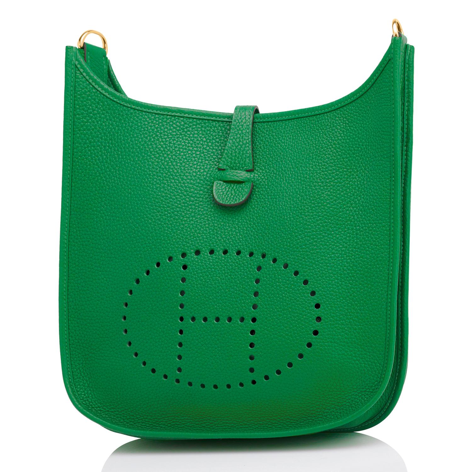 Hermes Bambou Green Evelyne III 29cm PM Cross-Body Messenger Bag NEW GIFT
Brand New in Box. Store Fresh. Pristine condition.
Perfect gift! Comes with with shoulder strap, sleeper for bag and signature orange Hermes box box.
This is the iconic Hermes