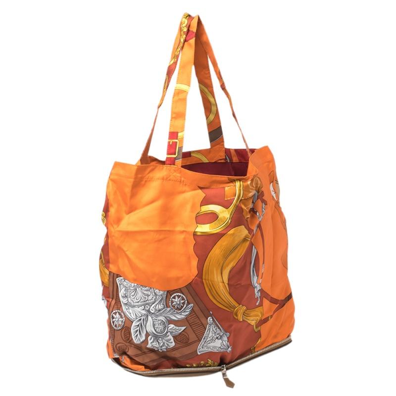 Hermes Baroque Equestrian Print Silky Pop Tote In Good Condition In Dubai, Al Qouz 2