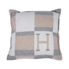 Hermes Bayadere Avalon Naturel Pillow New/ Sleeper