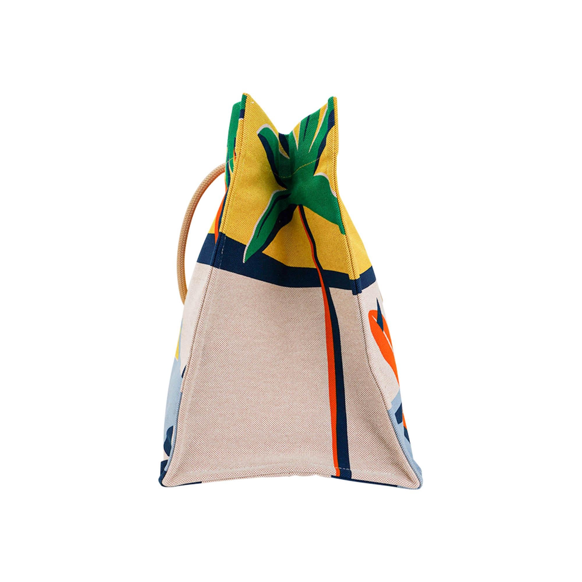 Hermes Beach Tote bag Apres la Vague Printed Toile Jaune and Blue en vente 1