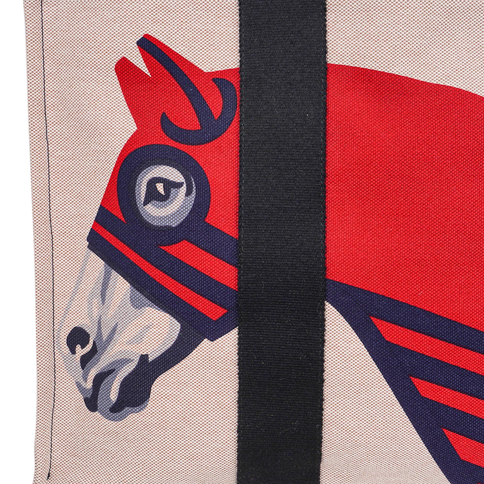 Mightychic offers an Hermes Beach bag featured in a horse print Ecru Toile.
Each side is printed.
Marine canvas straps.
Marvelous spacious tote!
Has interior Bain pouch.
Comes with Hermes orange box.
NEW or NEVER WORN.
final sale

BAG