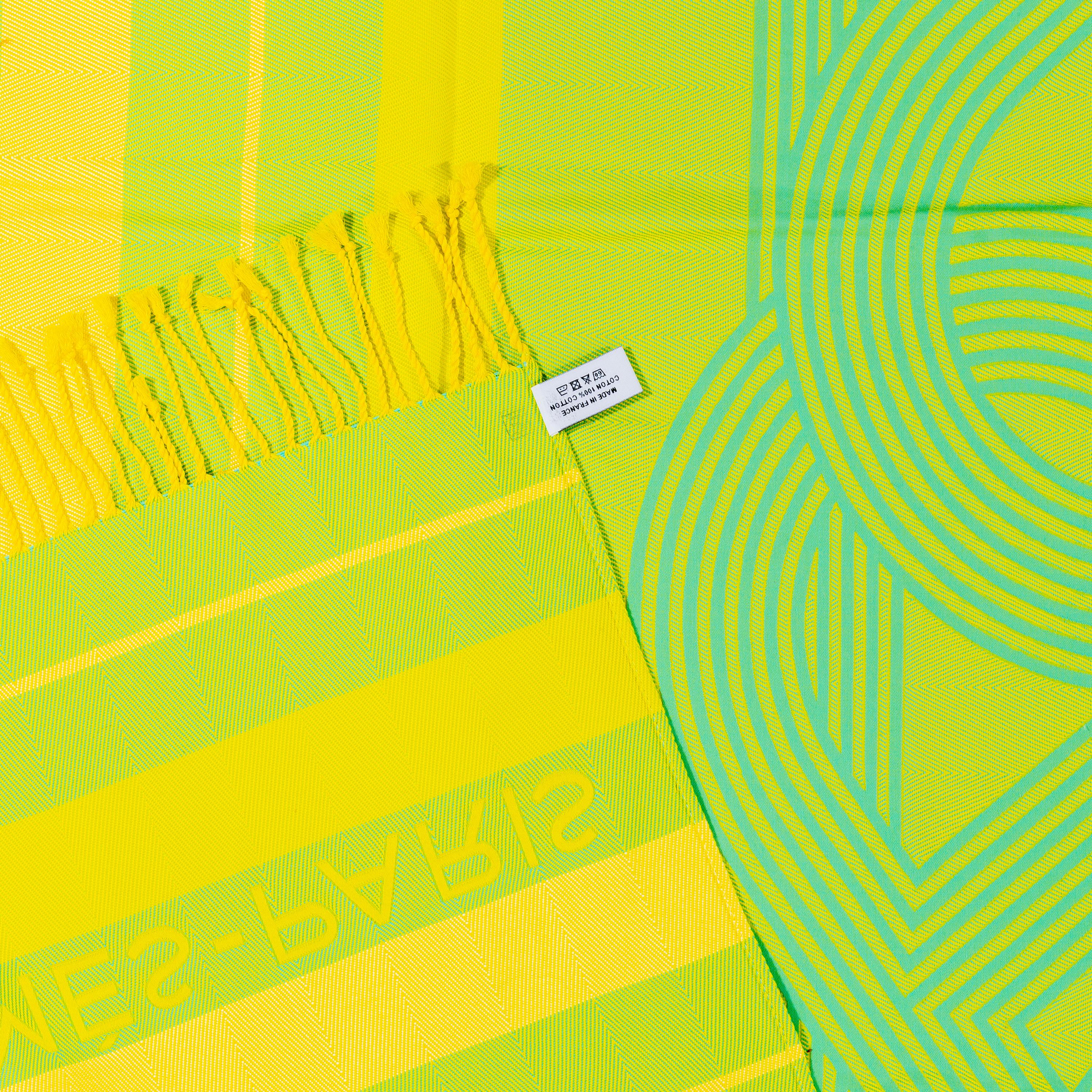 Asciugamano da spiaggia Pareo di Hermes - Circuito 24 Chaine D Ancres - Giallo Lime - 132x167cm in vendita 10