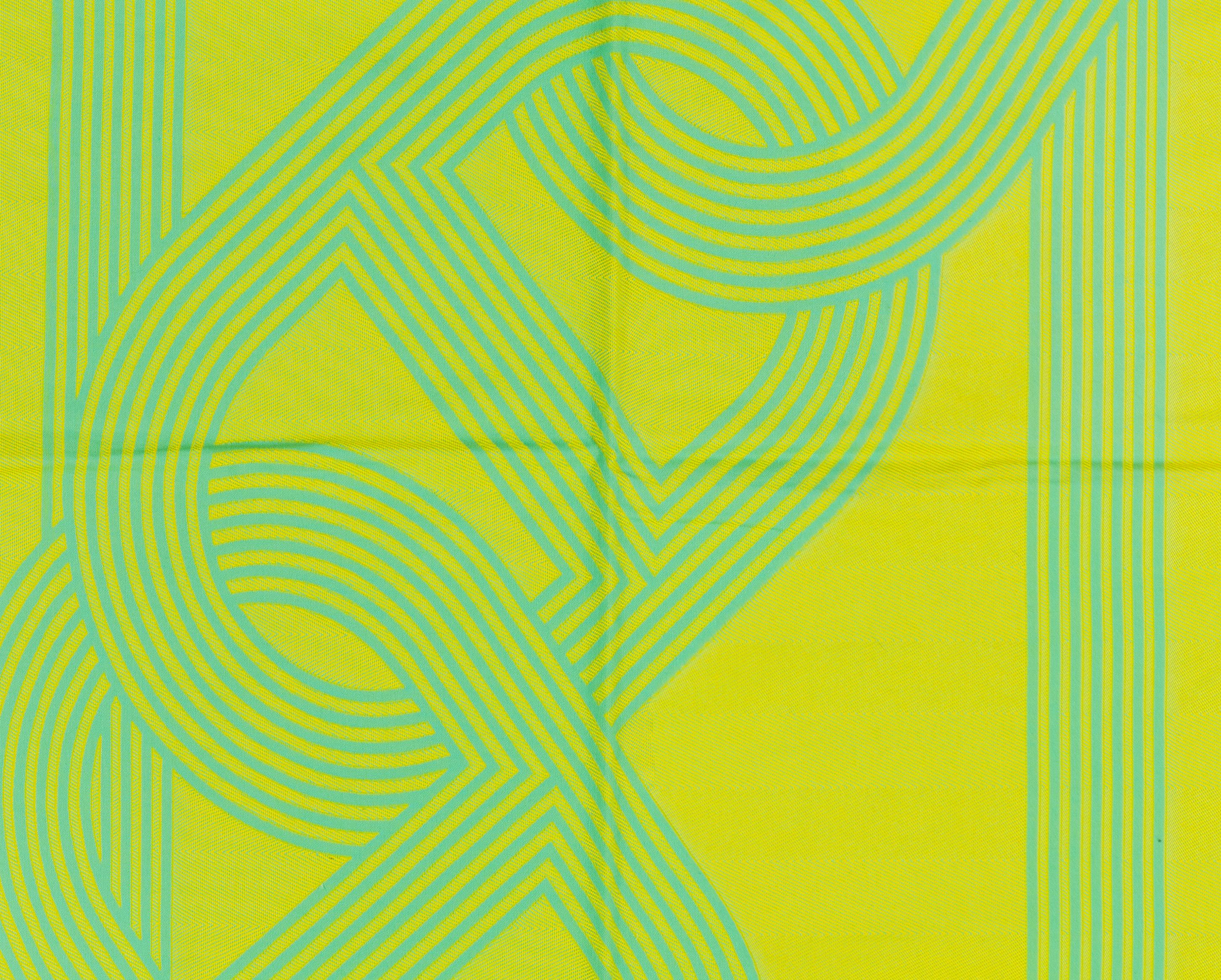Asciugamano da spiaggia Pareo di Hermes - Circuito 24 Chaine D Ancres - Giallo Lime - 132x167cm in vendita 5