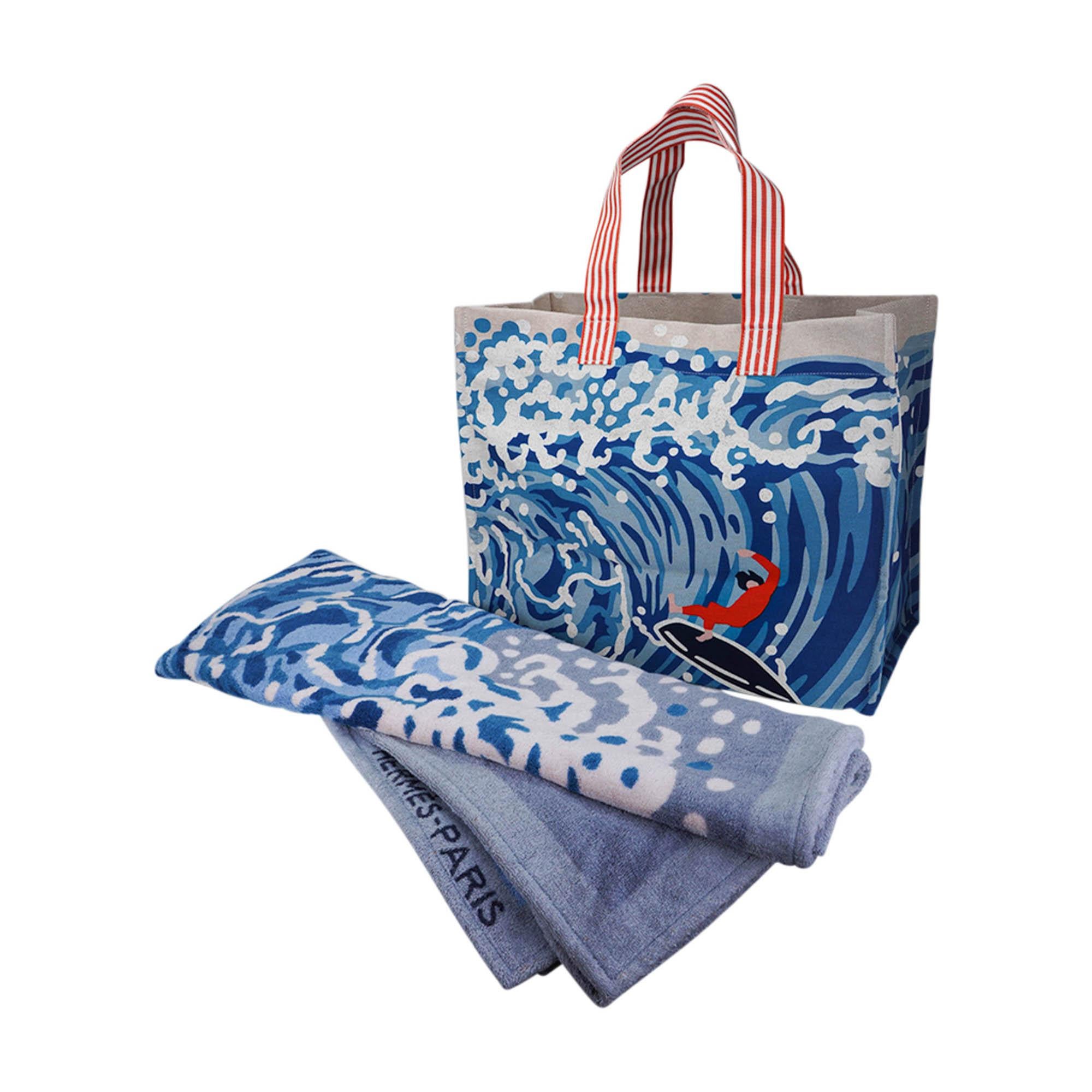 Hermes Beach Wave Tote Printed Toile Denim Bag en vente 3