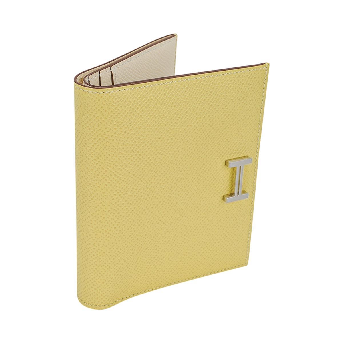 Women's Hermes Bearn Compact Verso Wallet Jaune Poussin / Nata Gold Hardware Epsom For Sale