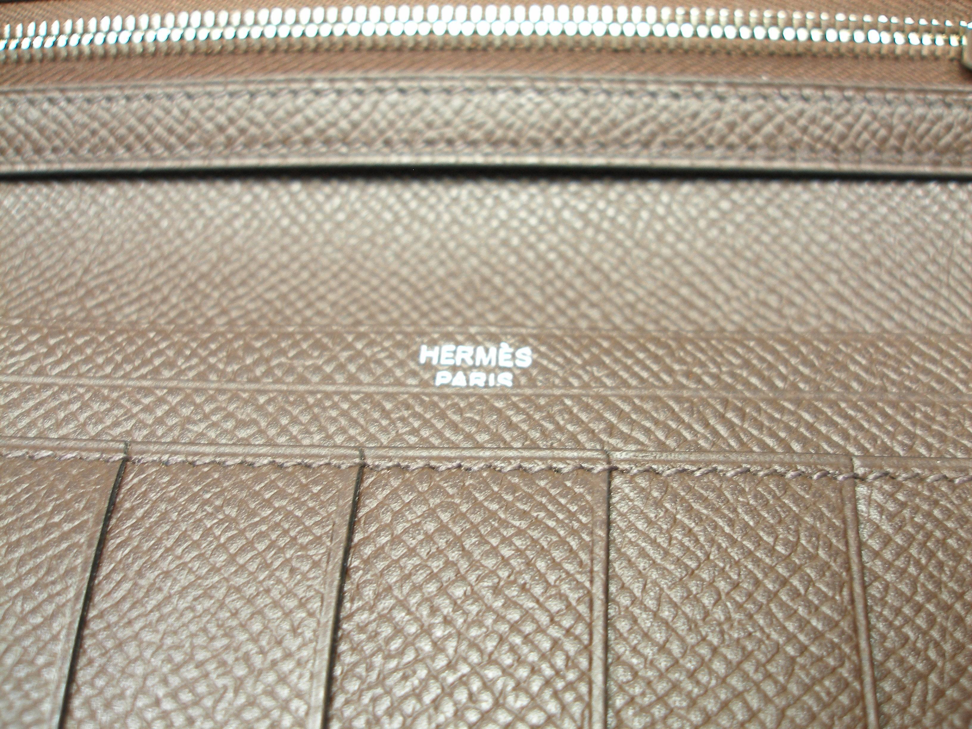 Hermès Béarn Soufflet Wallet Brown Chocolat Epsom Leather H claps / Brand New For Sale 9