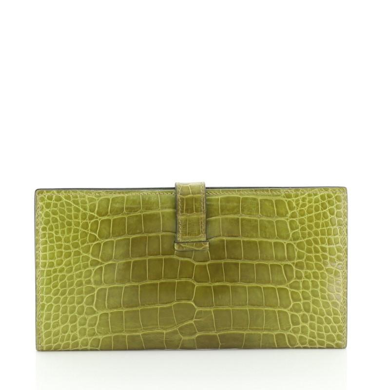 Hermes  Bearn Wallet Shiny Alligator Long In Good Condition In NY, NY