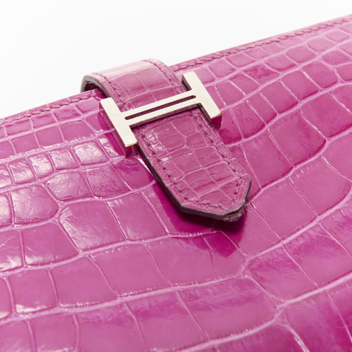 HERMES Bearne Soufflet Rose purple shiny scaled leather long wallet For Sale 2