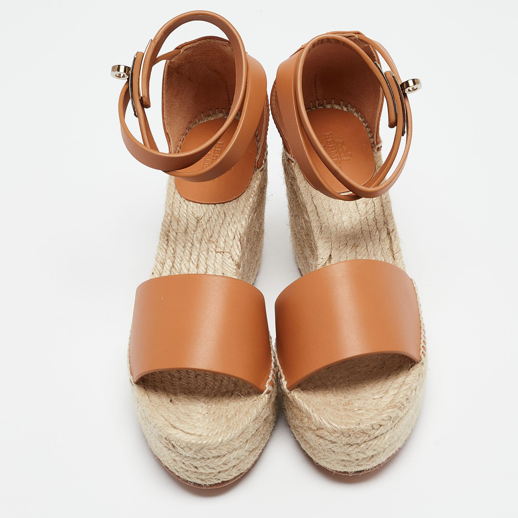 Hermes Beige/Brown Leather Espadrille Tipoli Sandals Size 37 In Excellent Condition In Dubai, Al Qouz 2
