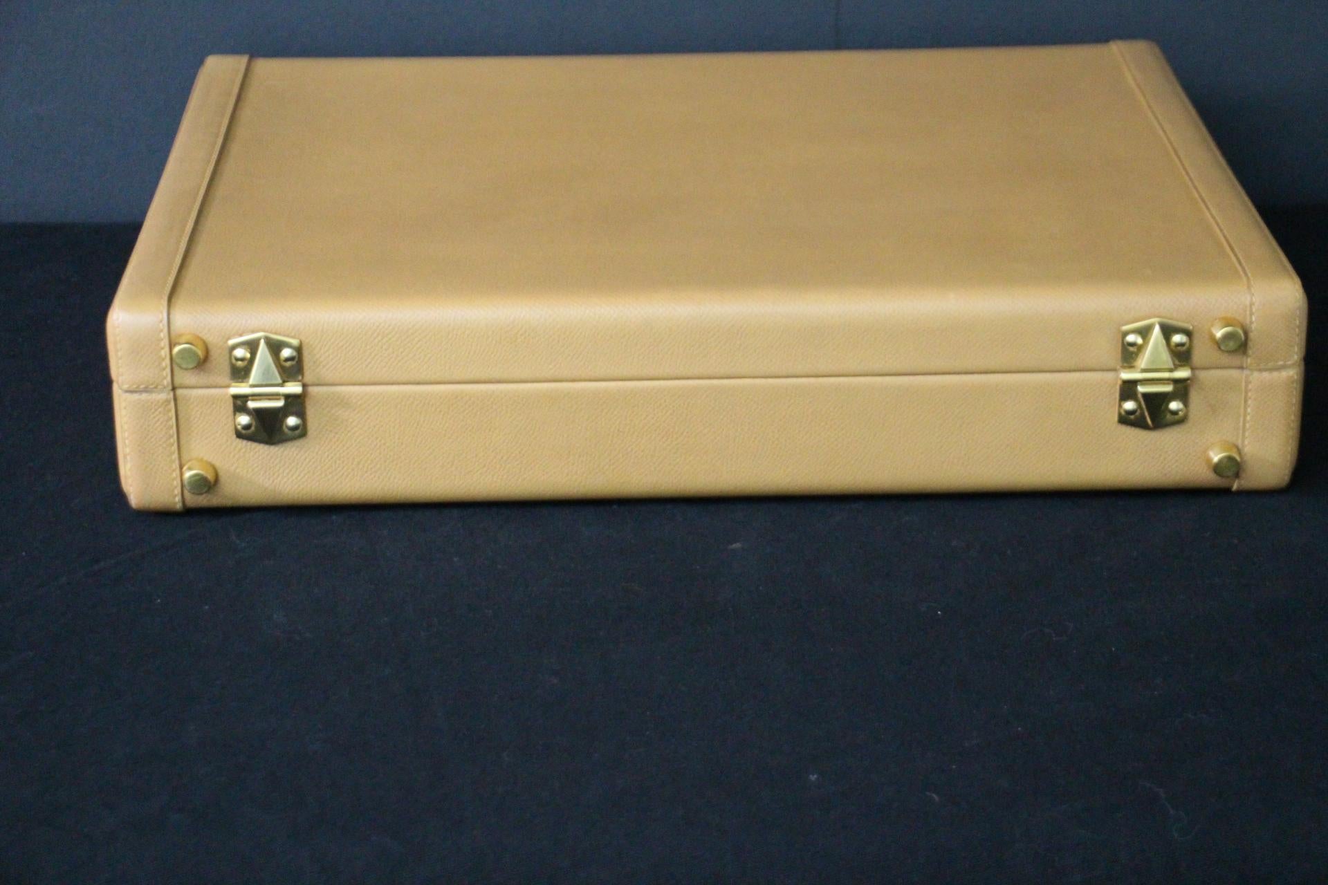 Porte-documents en cuir beige Hermès, Attaché-case Hermès, Sac Hermès en vente 1