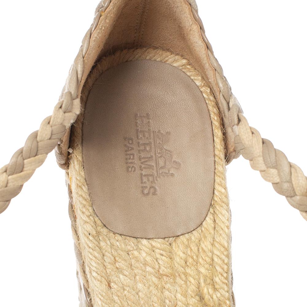 Hermes Beige Leather, Suede and Canvas Epice Tresse Wedge Size 40 In Good Condition In Dubai, Al Qouz 2