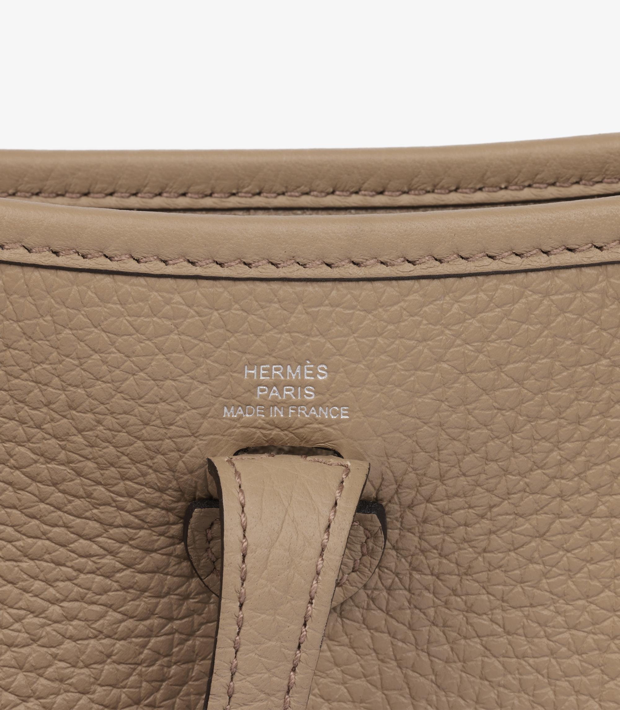 Hermès Beige Marfa Clemence Pelle di Lana Sangle Evelyne TPM in vendita 5