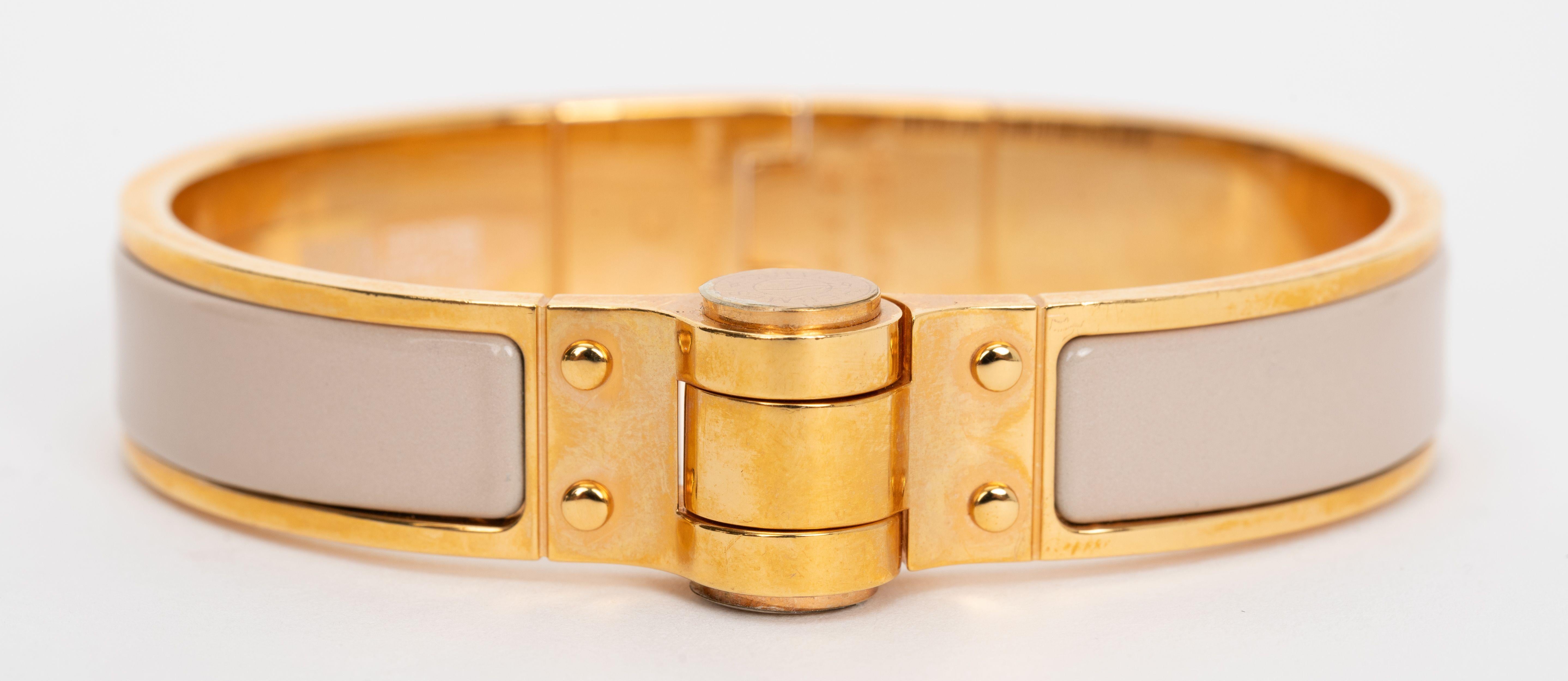 Hermes Beige Rosè Gold Hinged Bracelet In New Condition For Sale In West Hollywood, CA