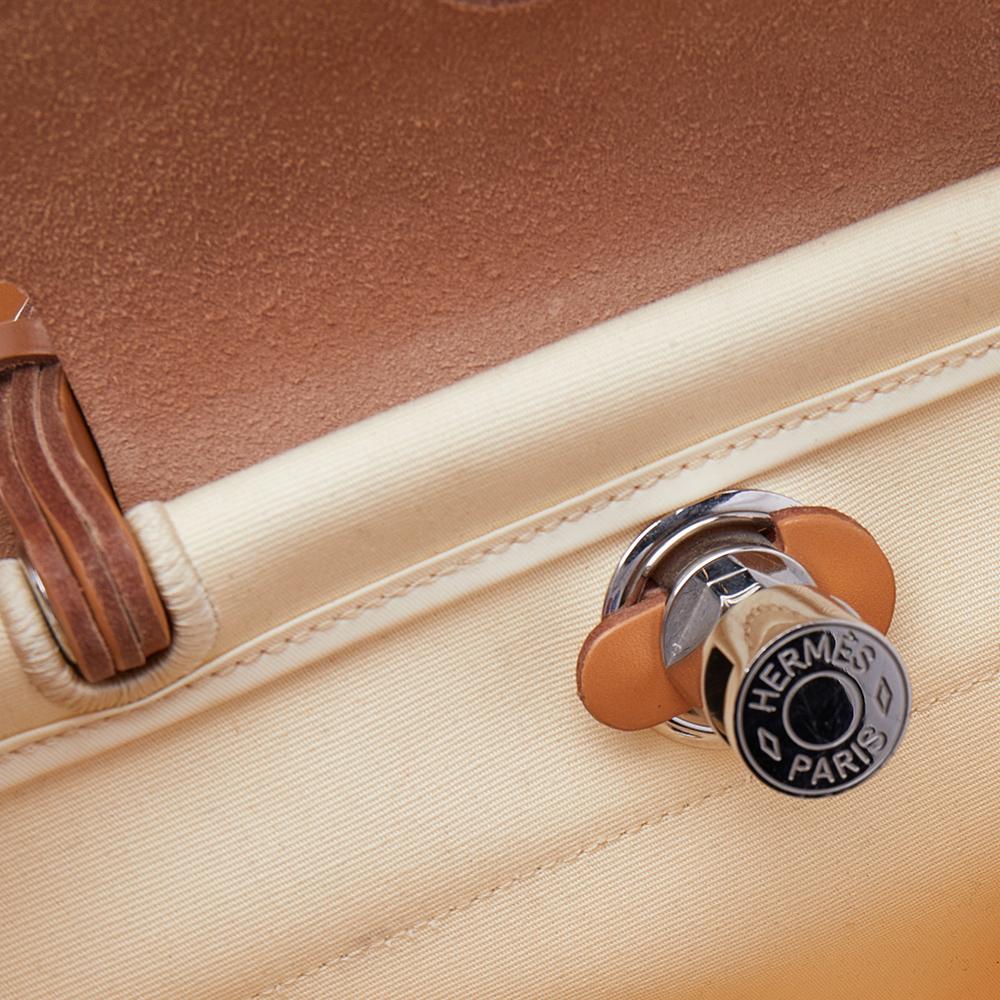 Hermes Beige/Tan Canvas and Leather Herbag Zip 31 Bag In Good Condition In Dubai, Al Qouz 2