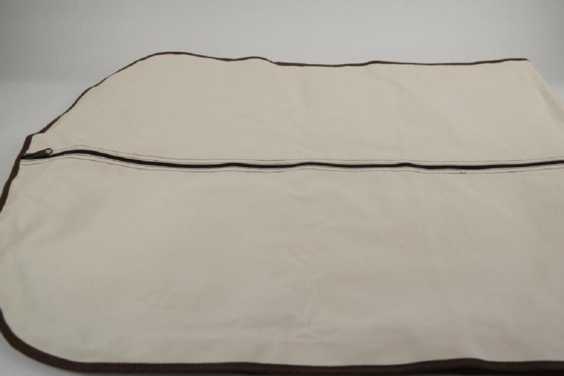Beige Hermès - Sac à vêtements en toile beige avec grande boîte 382her225 en vente