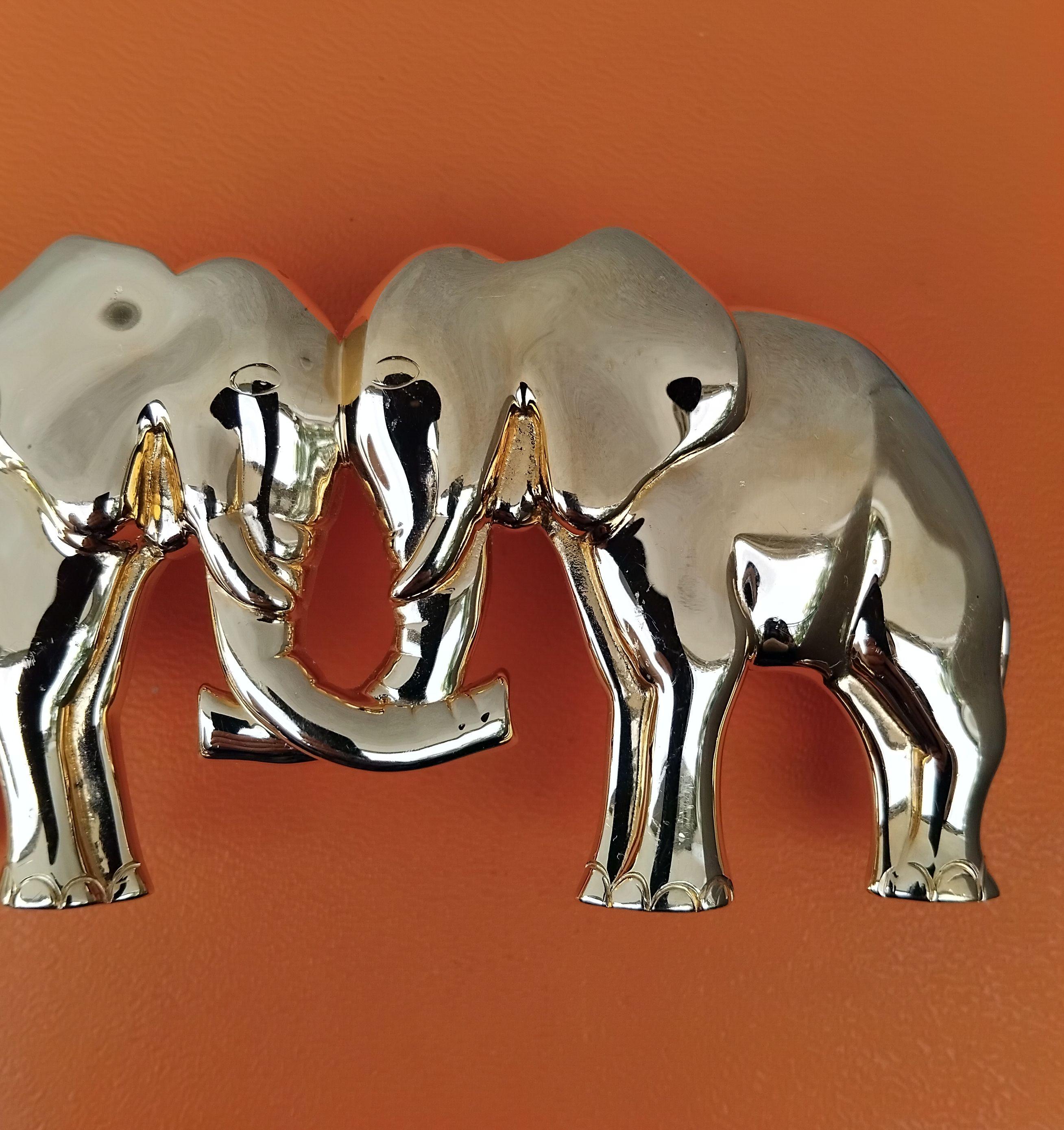 Hermès Belt Buckle Elephants in Golden Metal for 32 mm Belt For Sale 1
