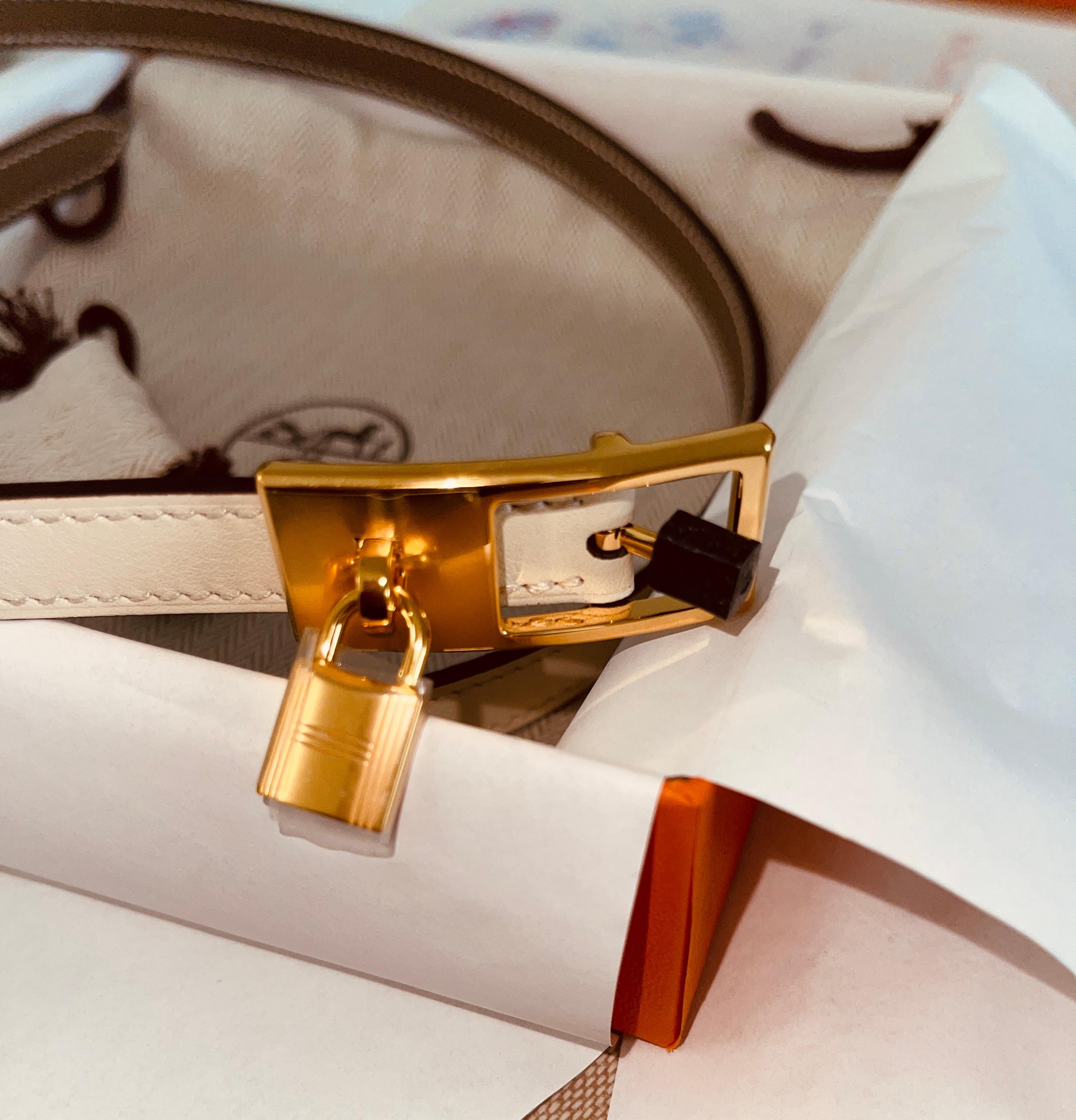 Hermes
Hermes is a luxury brand known for its high-quality accessories, especially their leather goods including belts
Lucky 15 Reversible Belt
Has the iconic Hermes lock in gold plate hanging from the buckle, which makes it distinguishable as