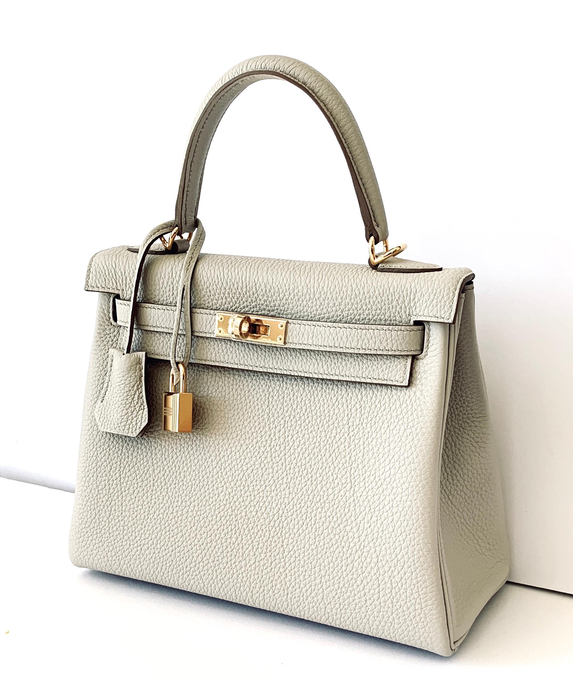 Hermes Beton Creamy White Togo Kelly 25 Gold Hardware 2019 In New Condition In West Chester, PA