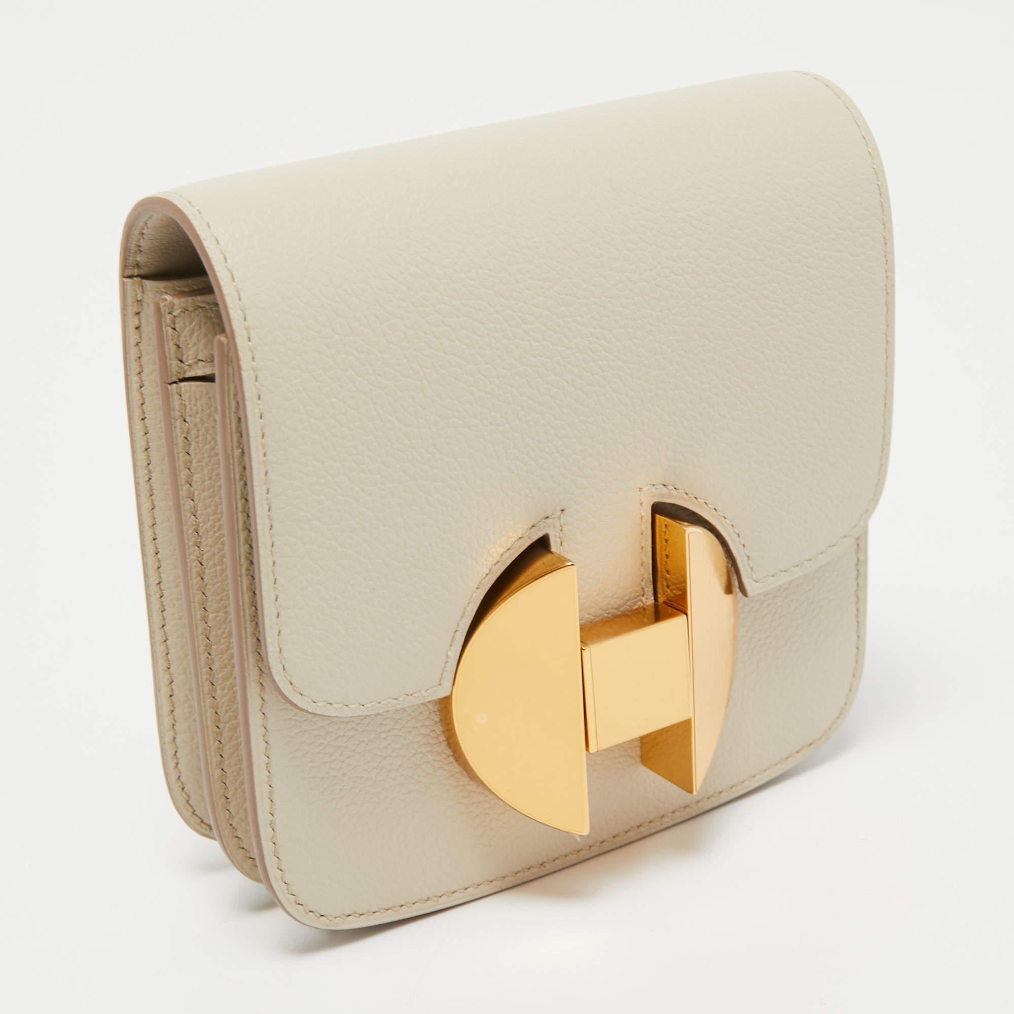 Hermes Beton Evercolor Leather 2002 Wallet In New Condition In Dubai, Al Qouz 2