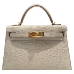 Hermès Beton Mini Kelly 20 Sellier Mate Mississippi Alligator Gold Hardware