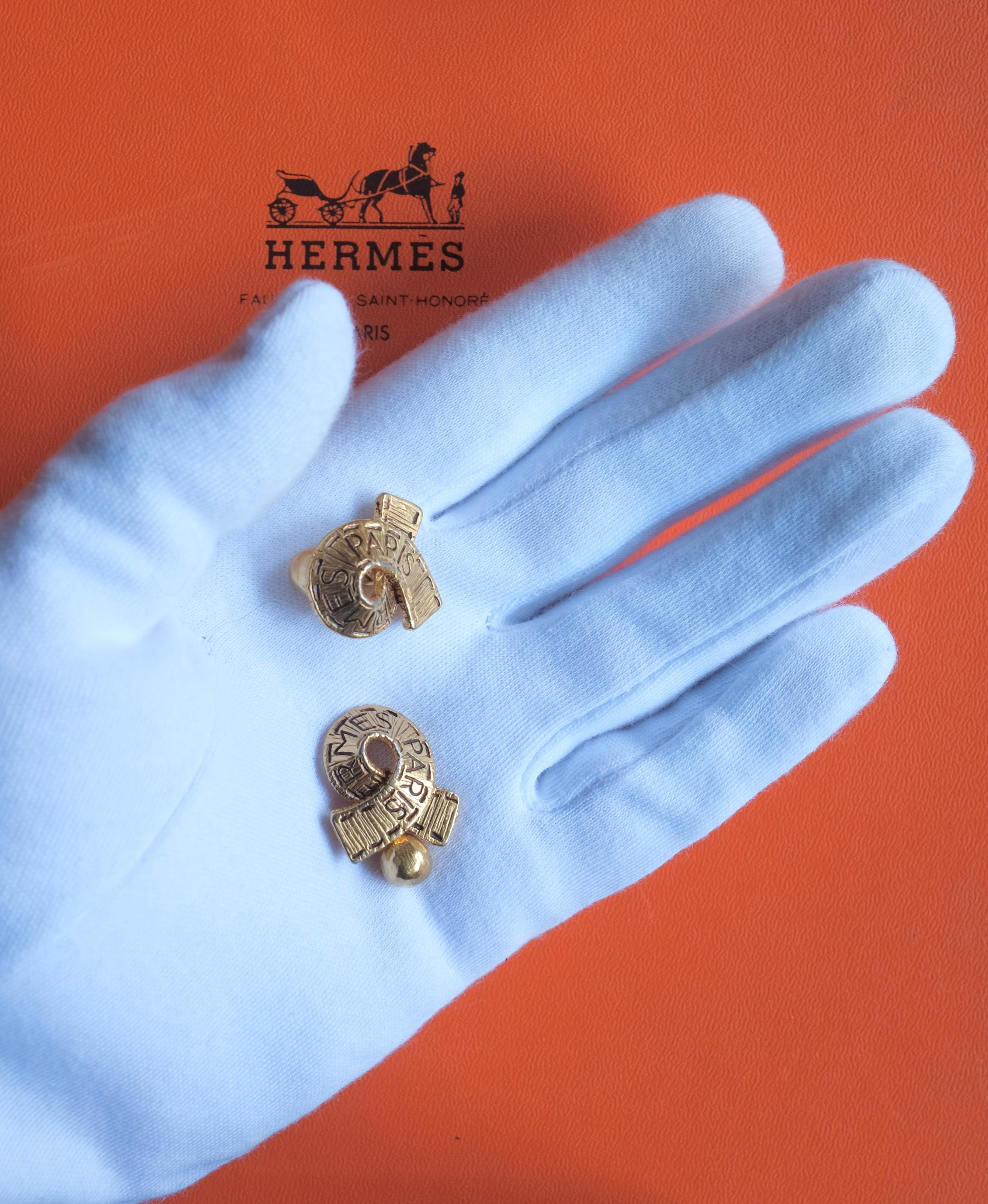 Women's or Men's HERMÈS - Bijouterie Fantaisie - Bolduc model cufflinks For Sale