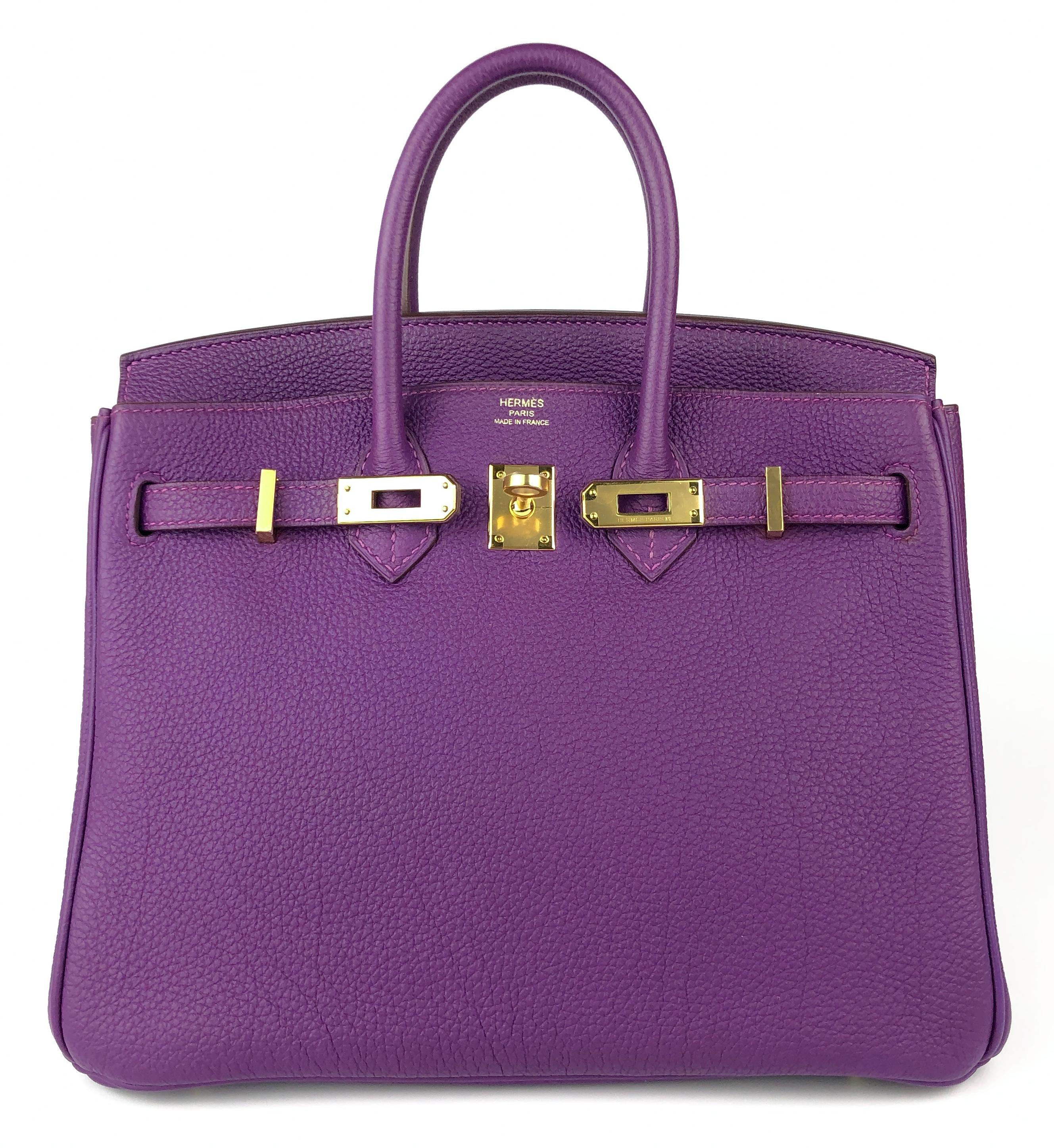Hermes Birkin 25 Anemone Purple Togo Leather Handbag Gold Hardware In Excellent Condition In Miami, FL