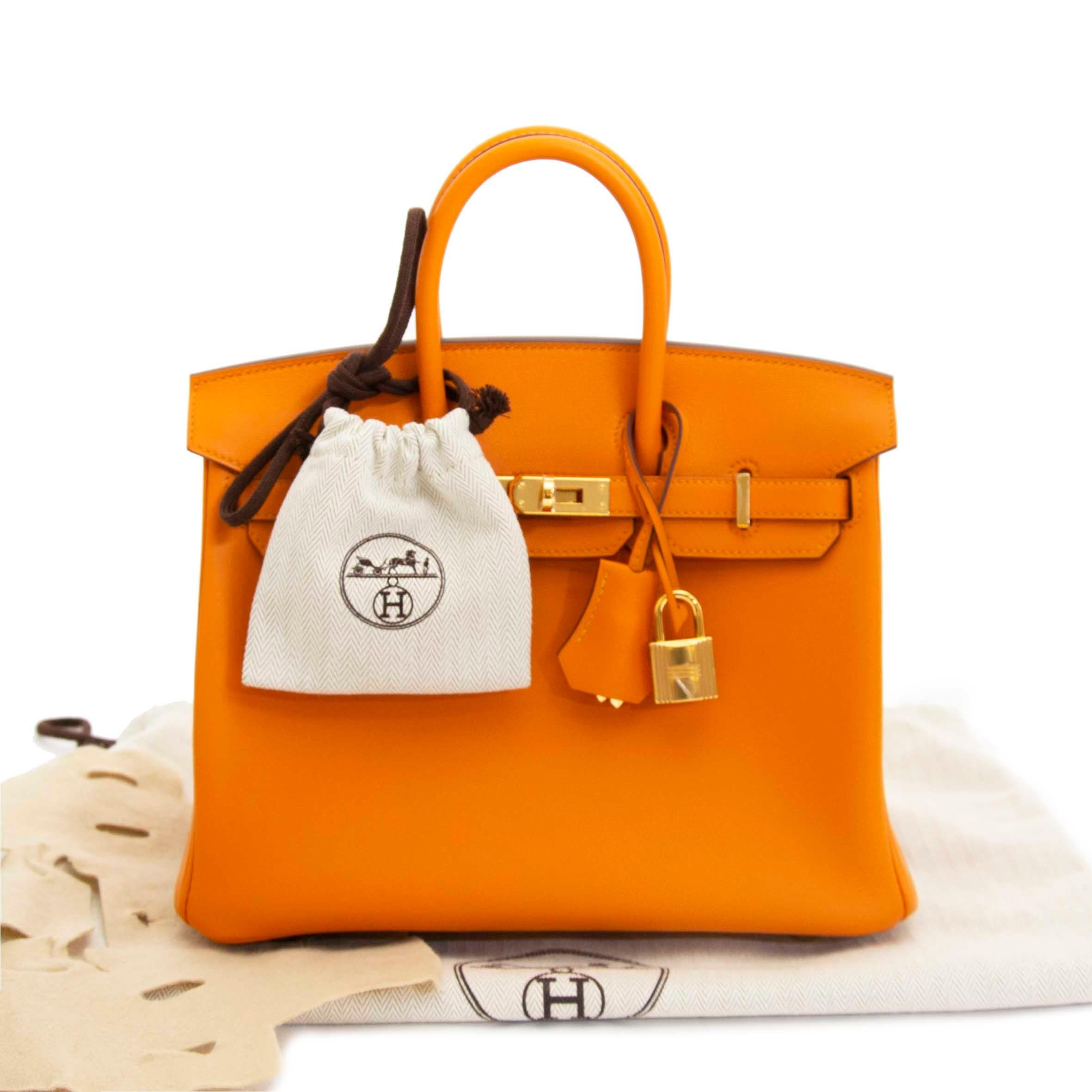 Hermès Birkin 25 Apricot Swift GHW

This vibrantly colored Hermès Birkin in the highly coveted 25 size comes in a gorgeous apricot orange hue.
The wonderfulness of the leather is complemented with gold toned hardware.

Swift leather is soft to the