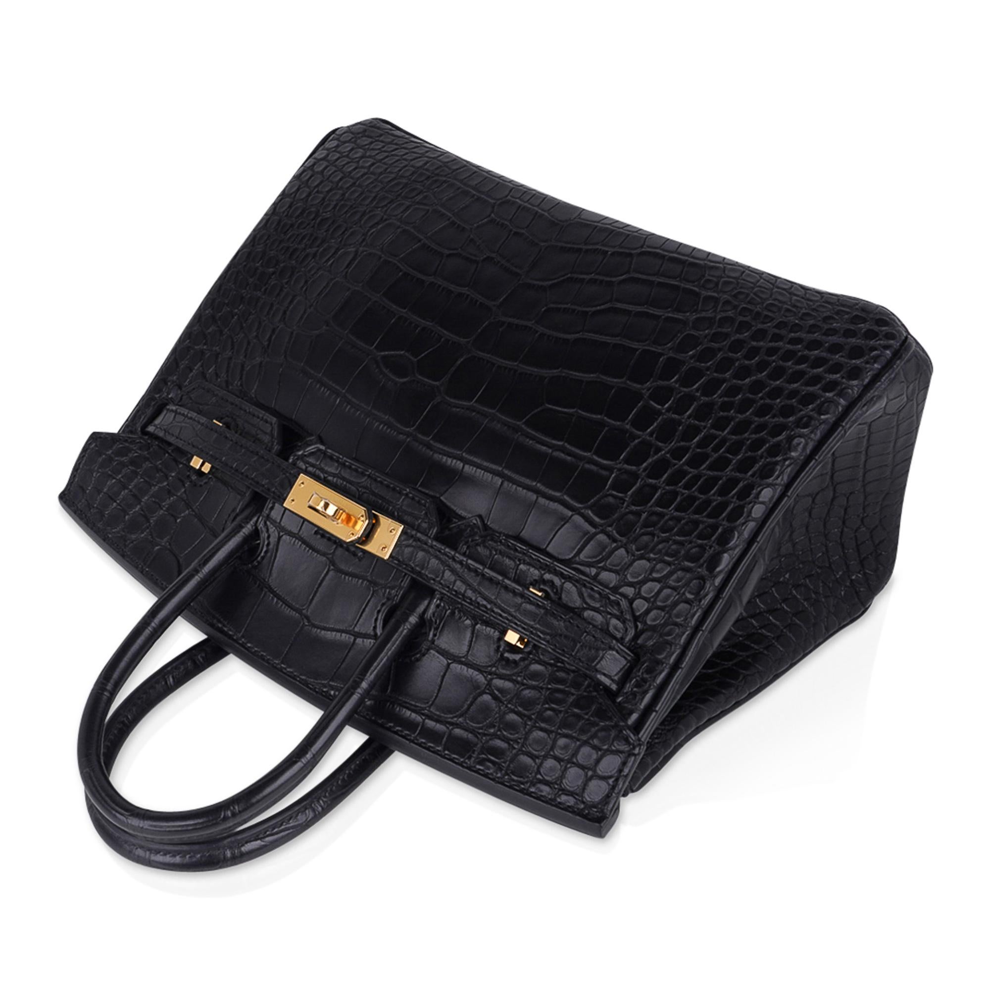 Women's Hermes Birkin 25 Bag Matte Black Alligator Gold Hardware