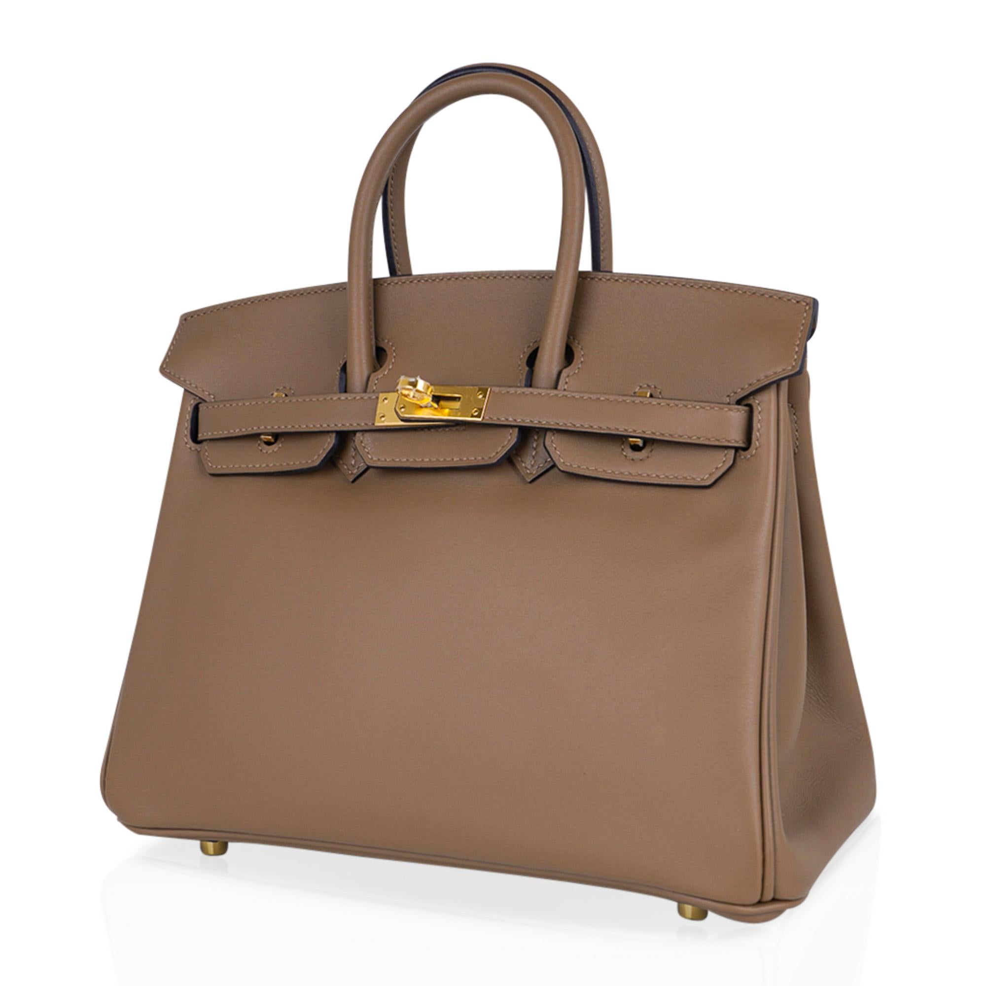 Hermes Birkin 25 Beige De Weimar Veau Jonathan Leather Gold Hardware In New Condition In Miami, FL