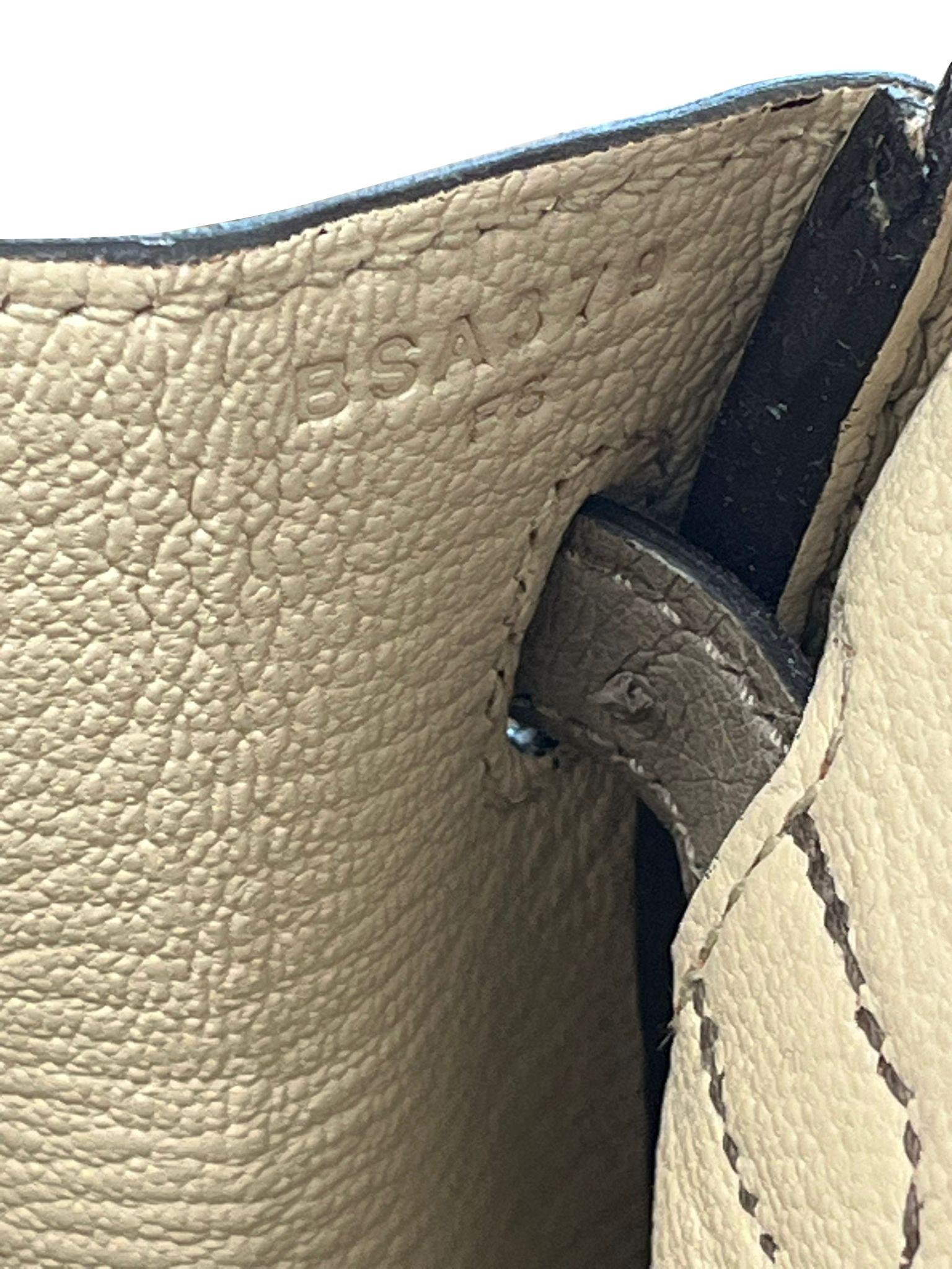 Sac à main Hermes Birkin 25 Bicolor Gris Agate et Ostrich Blanc Palladium Hardware en vente 14