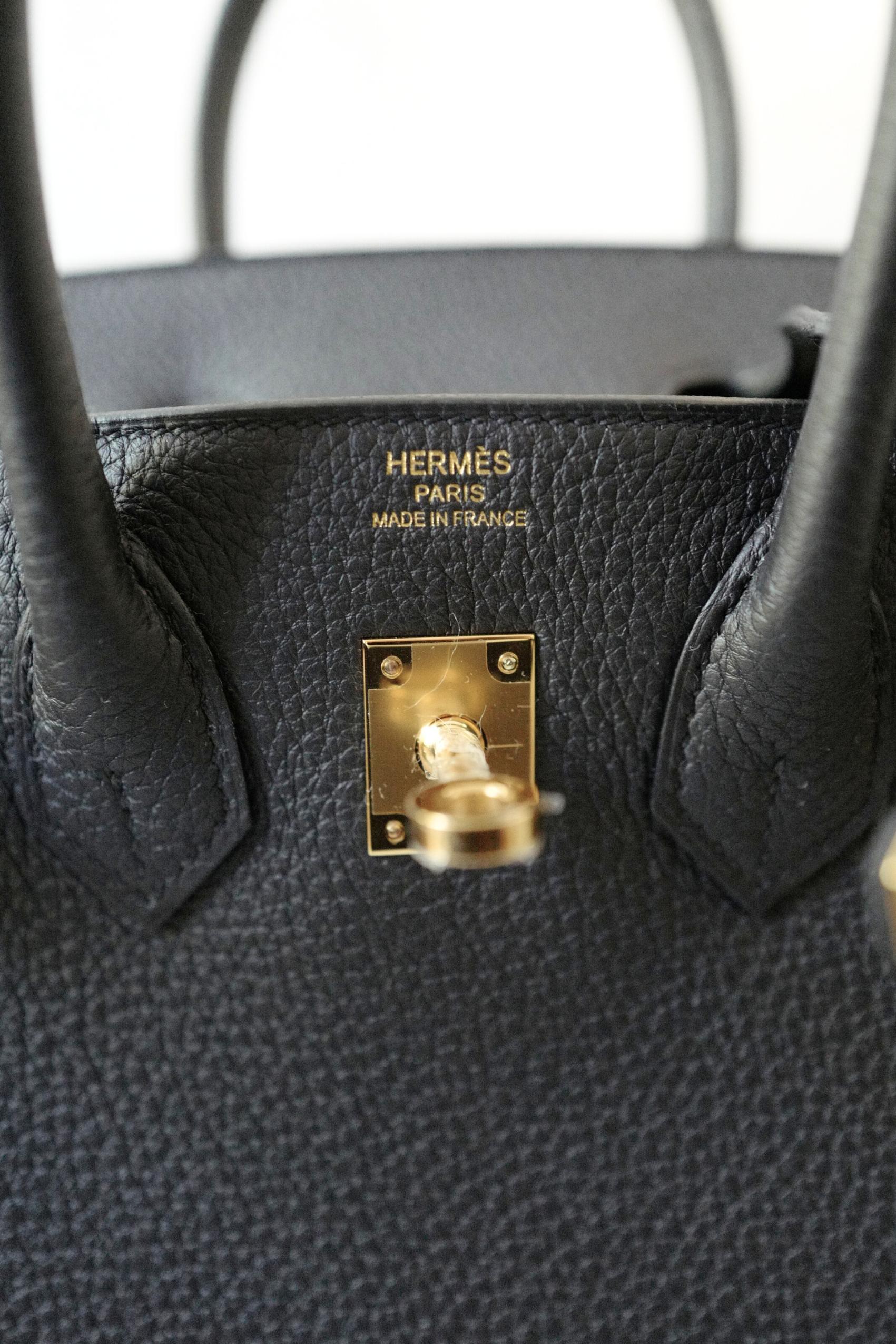 Hermès Birkin 25 in pelle nera di Togo con hardware dorato K.K. in vendita 8