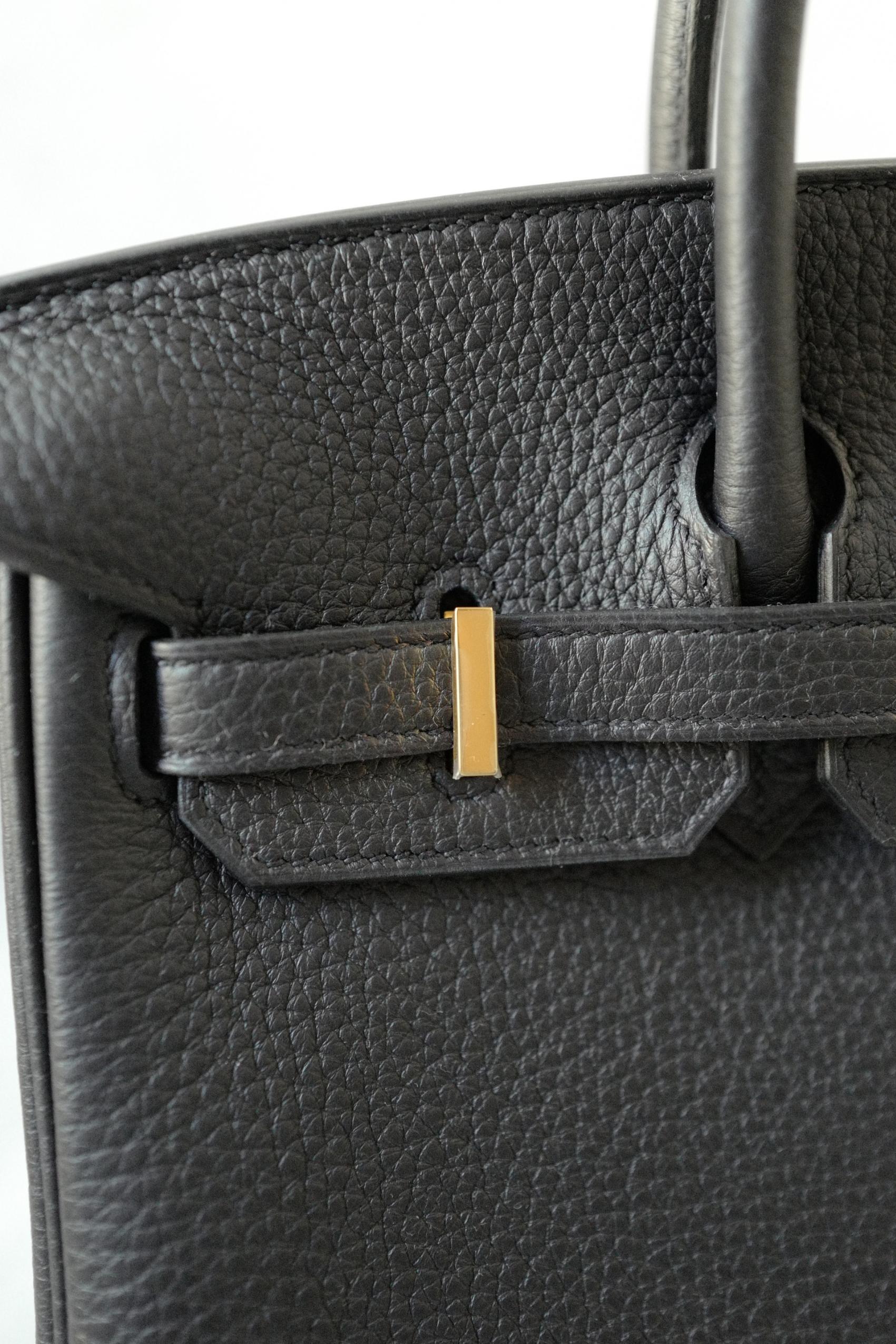 Hermès Birkin 25 in pelle nera di Togo con hardware dorato K.K. in vendita 9