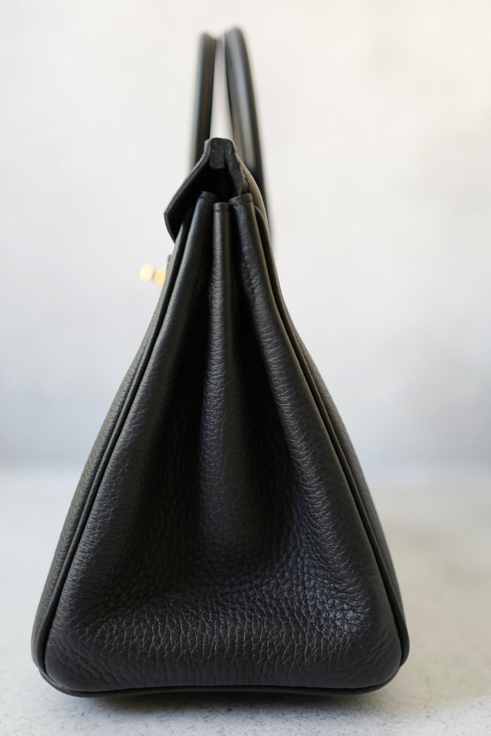 Hermès Birkin 25 in pelle nera di Togo con hardware dorato K.K. in vendita 1