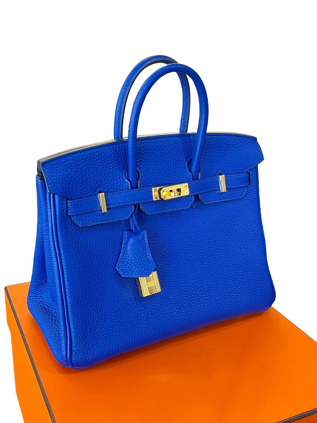 Bolso Hermes Birkin 25 Azul Real Togo Piel Herrajes Dorados en venta 7