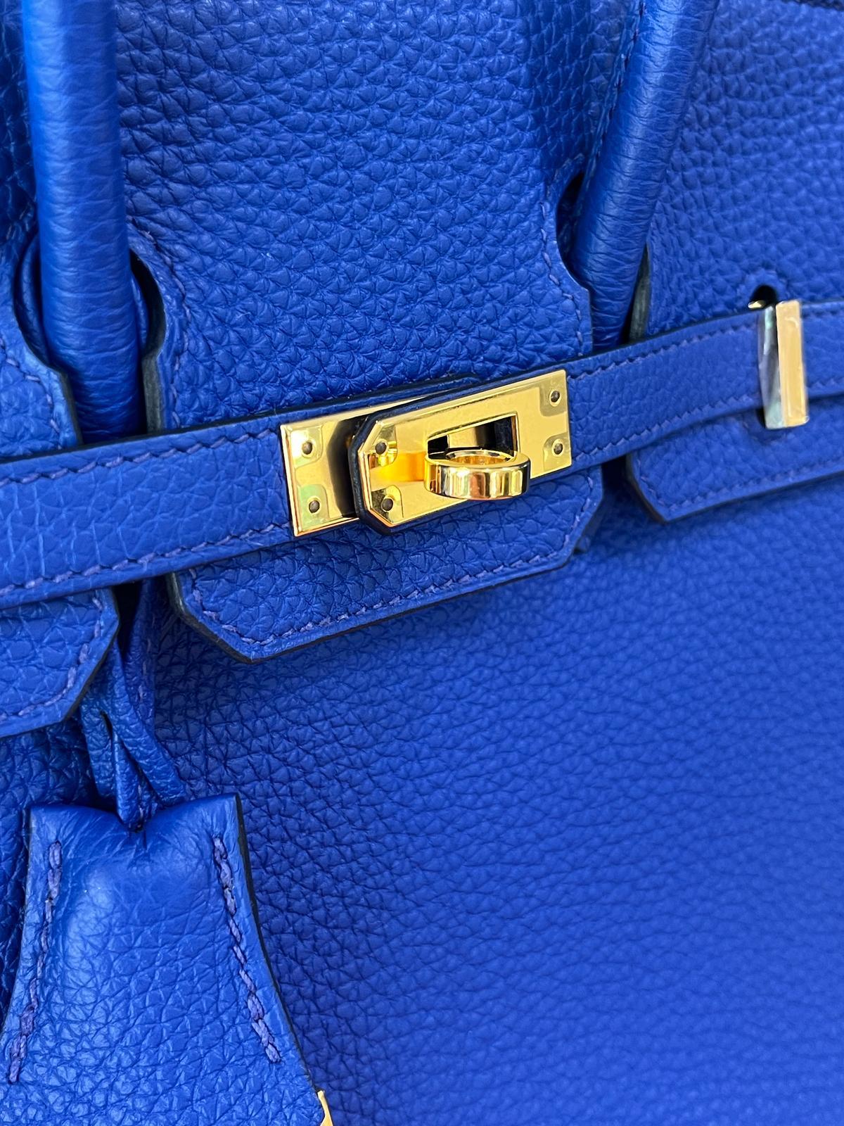Bolso Hermes Birkin 25 Azul Real Togo Piel Herrajes Dorados en venta 8