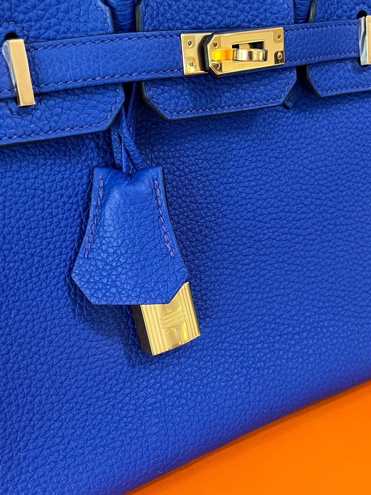 Bolso Hermes Birkin 25 Azul Real Togo Piel Herrajes Dorados en venta 9