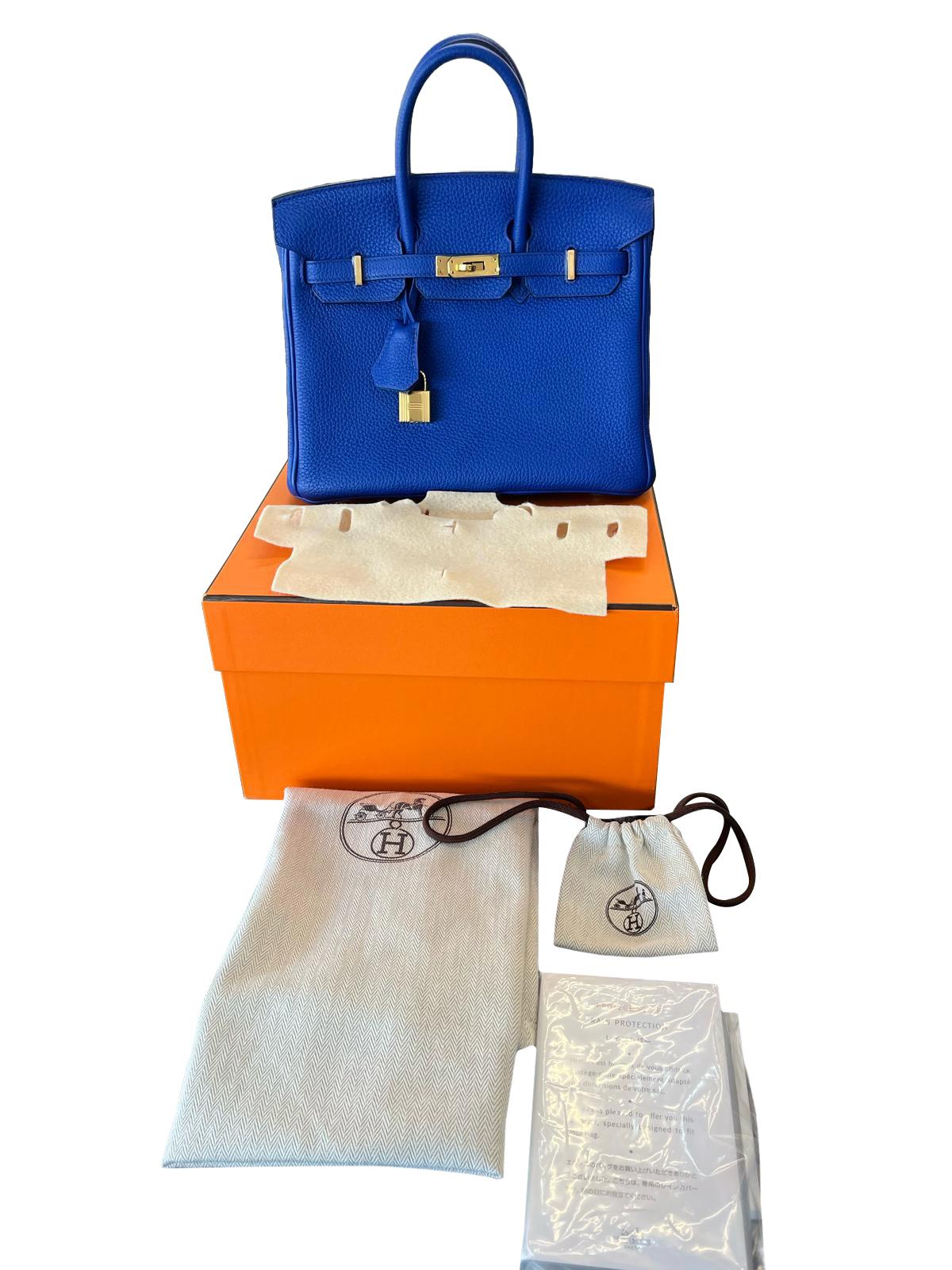 Bolso Hermes Birkin 25 Azul Real Togo Piel Herrajes Dorados en Excelente estado para la venta en Aventura, FL