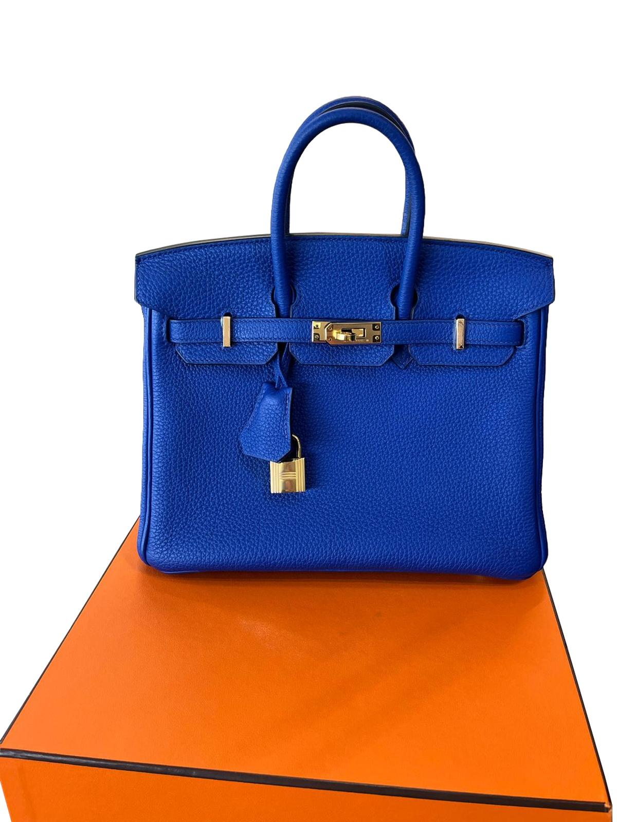 Bolso Hermes Birkin 25 Azul Real Togo Piel Herrajes Dorados en venta 2