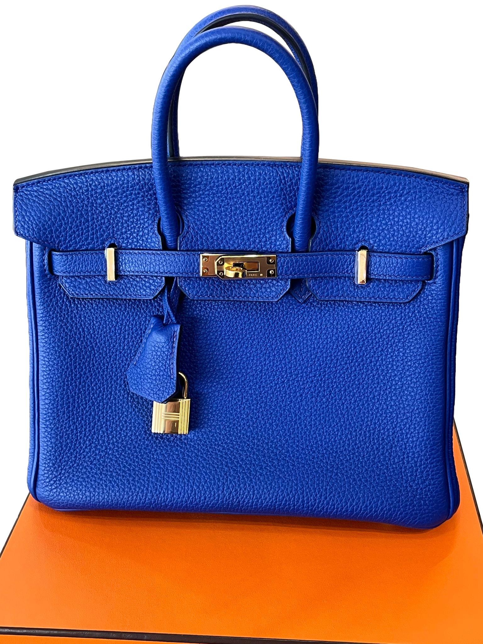 Bolso Hermes Birkin 25 Azul Real Togo Piel Herrajes Dorados en venta 4