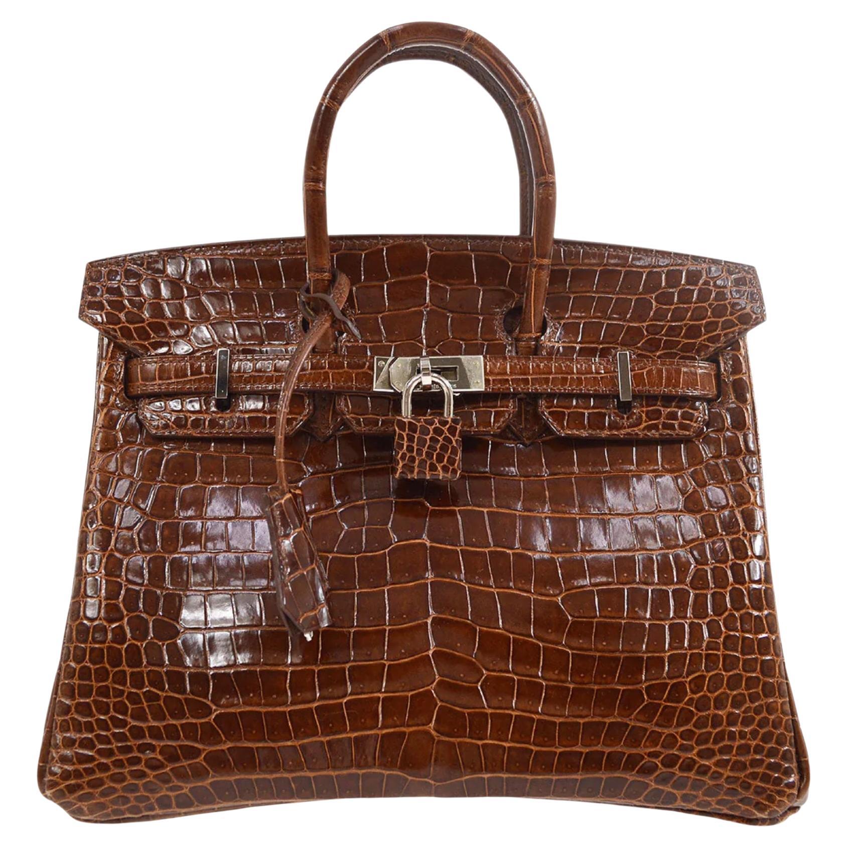 Hermès - Sac fourre-tout Birkin 25 en cuir de crocodile exotique marron brillant et accessoires dorés