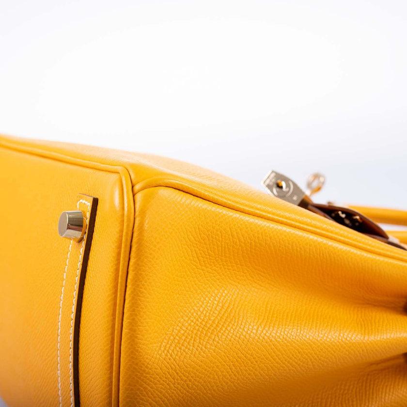 Hermès Birkin 25 Candy Collection Jaune D’or Epsom Gold Hardware Bag For Sale 4