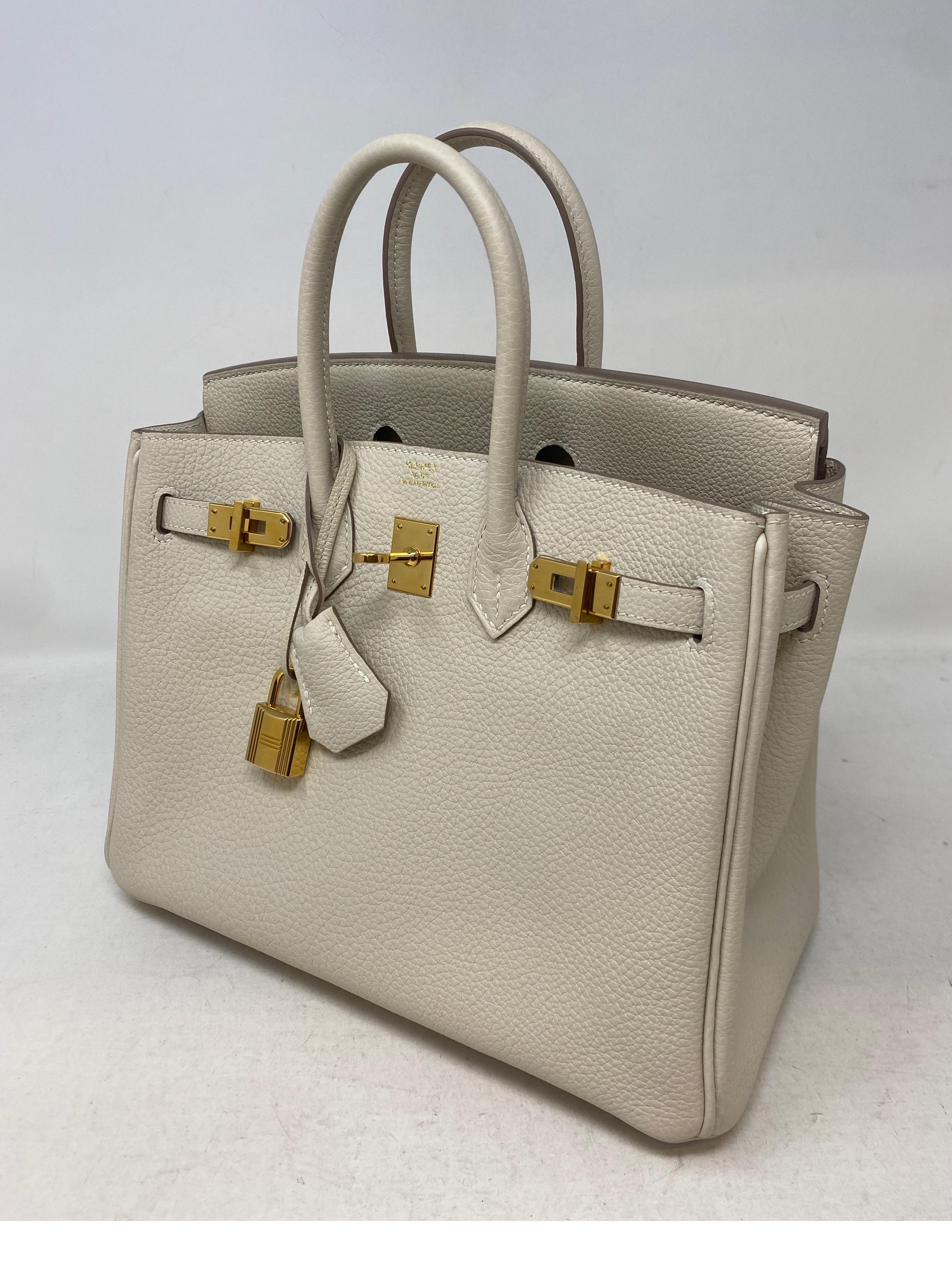 Hermes Birkin 25 Craie Bag  In Excellent Condition In Athens, GA