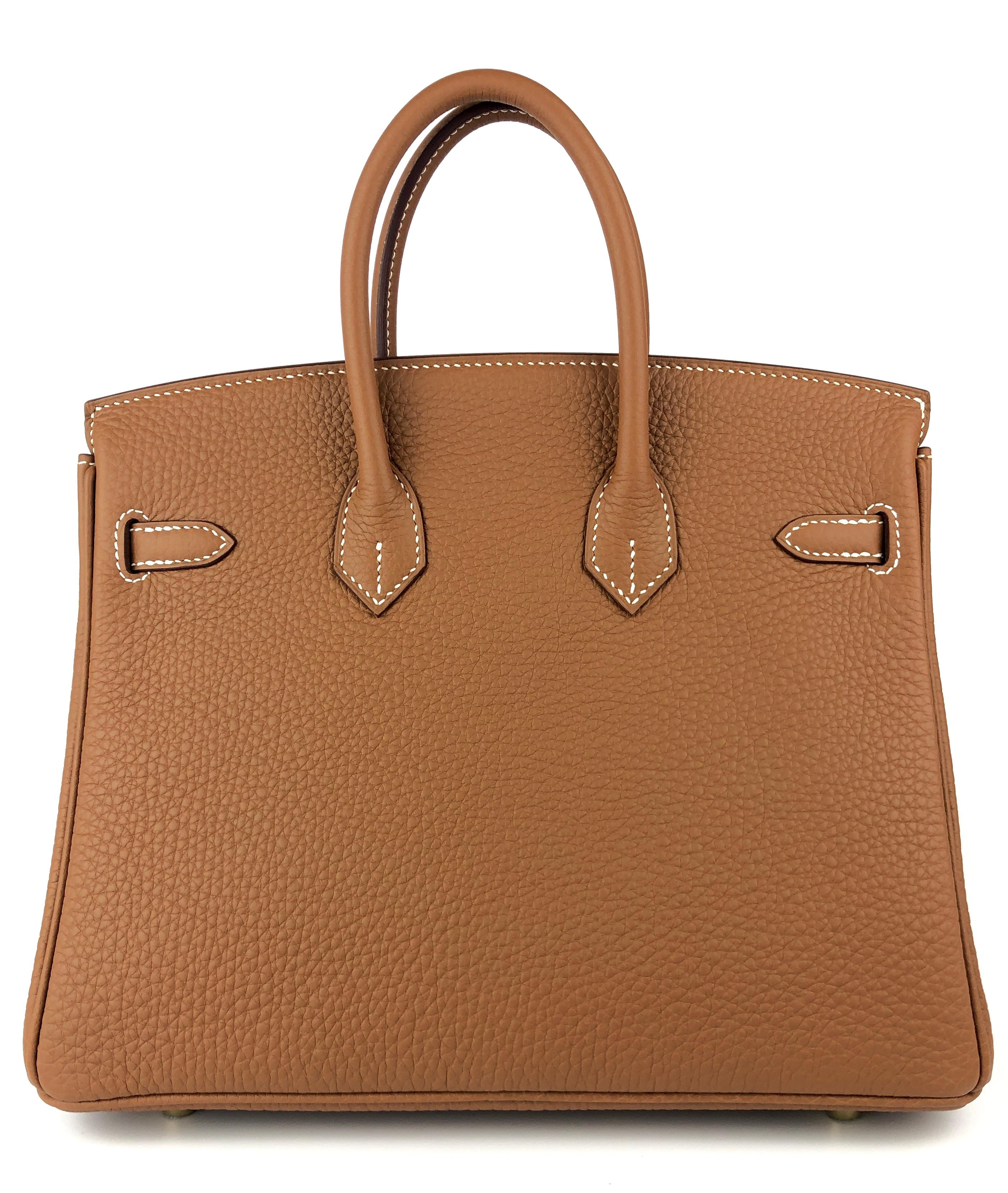 Hermes Birkin 25 Gold Tan Togo Leather Handbag Gold Hardware  In New Condition For Sale In Miami, FL