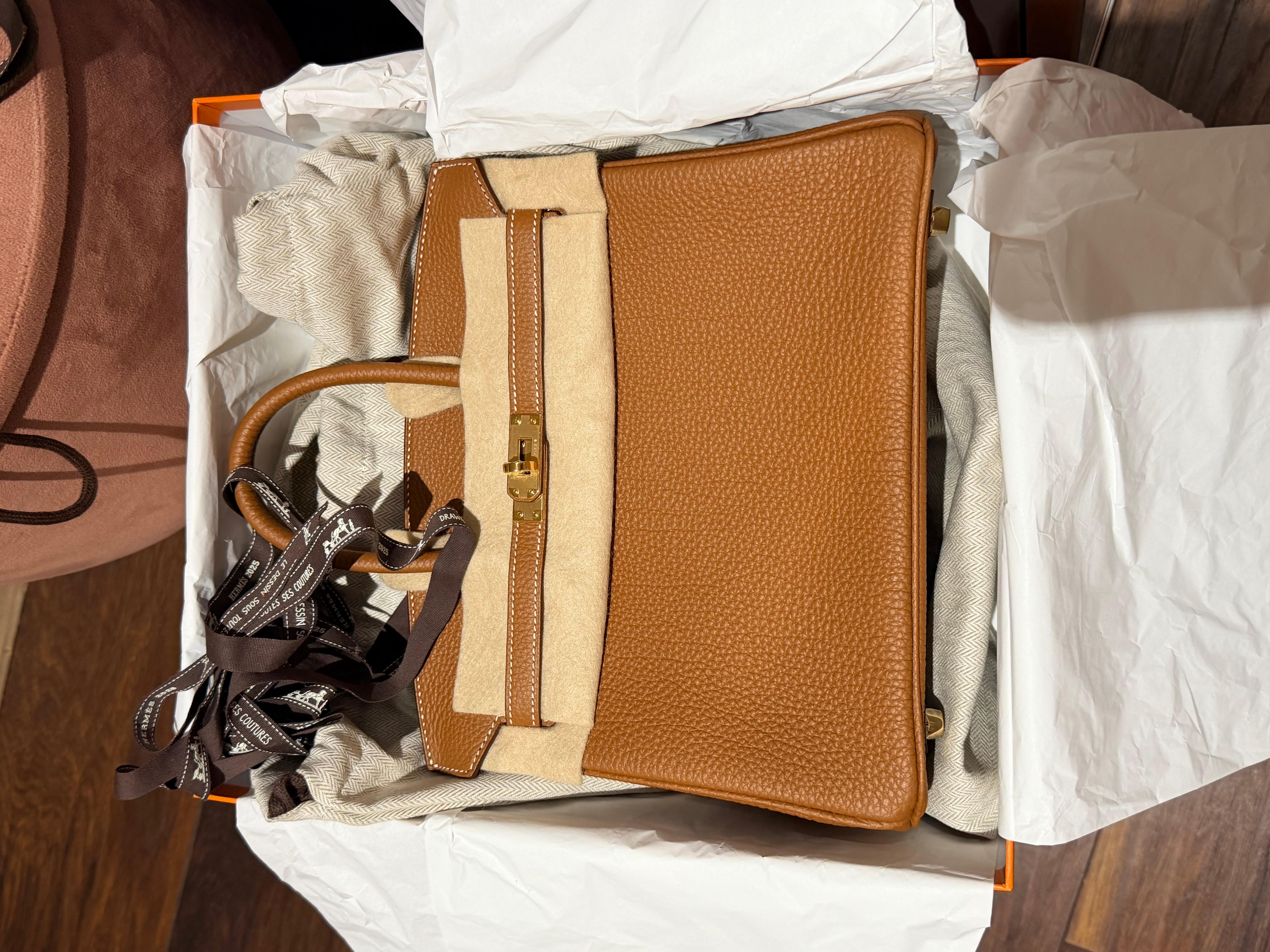 Marron Hermes Birkin 25 Gold Togo Gold Hardware handbag en vente