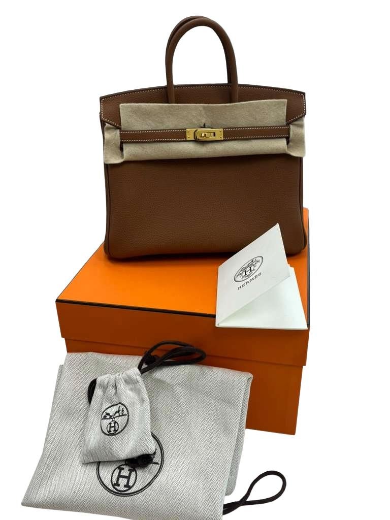 Marron Hermes Birkin 25 Gold Togo Leather Gold Hardware 2025 Handbag en vente