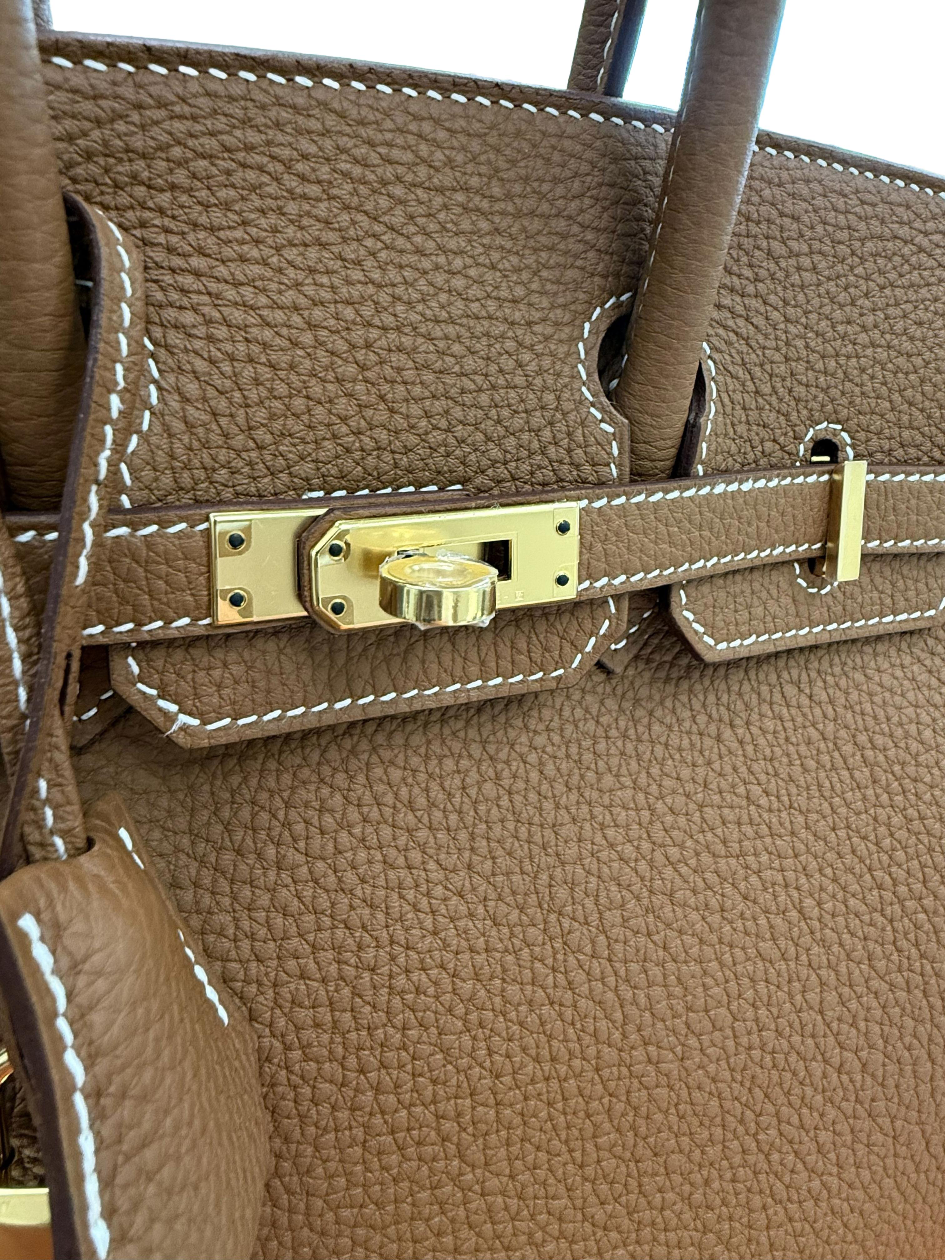 Hermes Birkin 25 Oro Pelle Togo Con Hardware Oro Borsetta in vendita 9